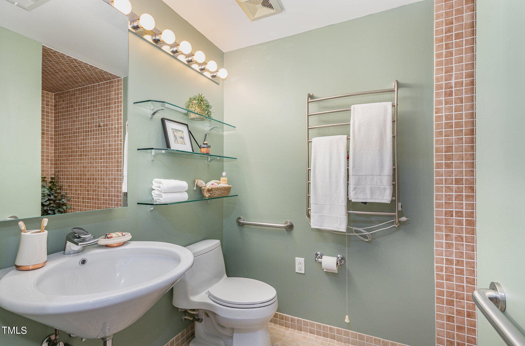 521 Cedar Club Circle