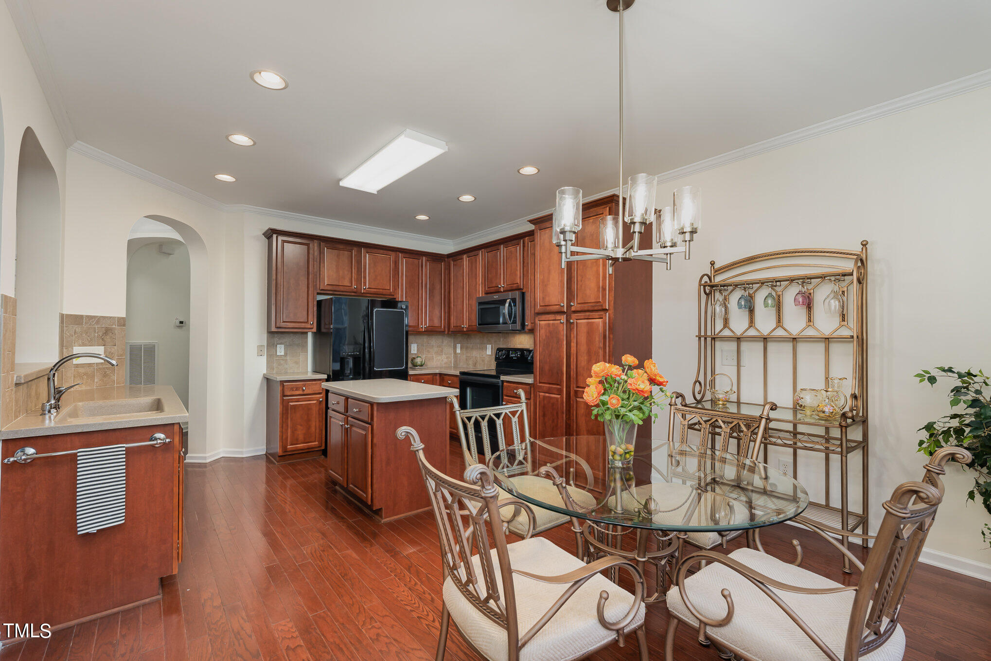 505 Hilltop View Street