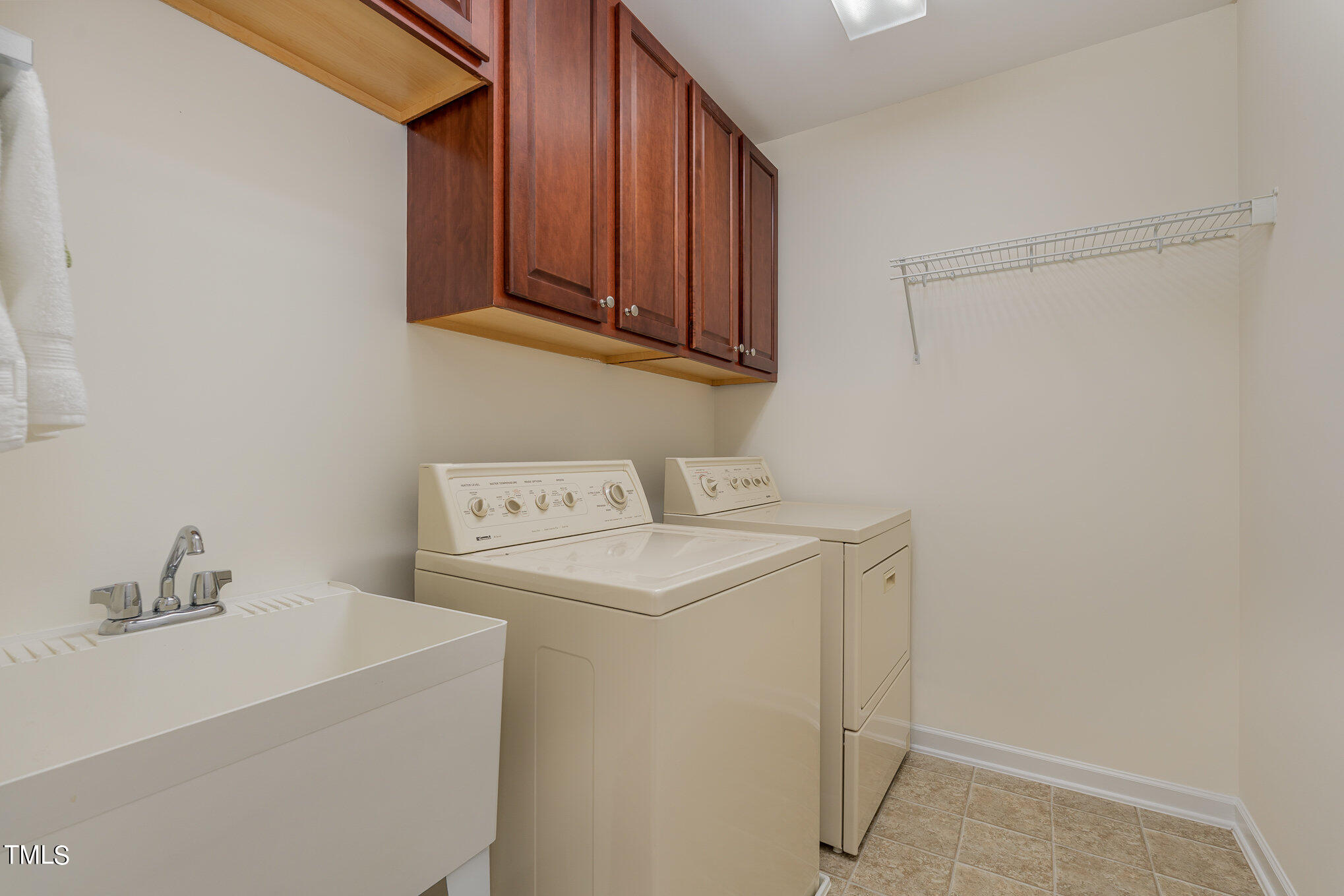 505 Hilltop View Street
