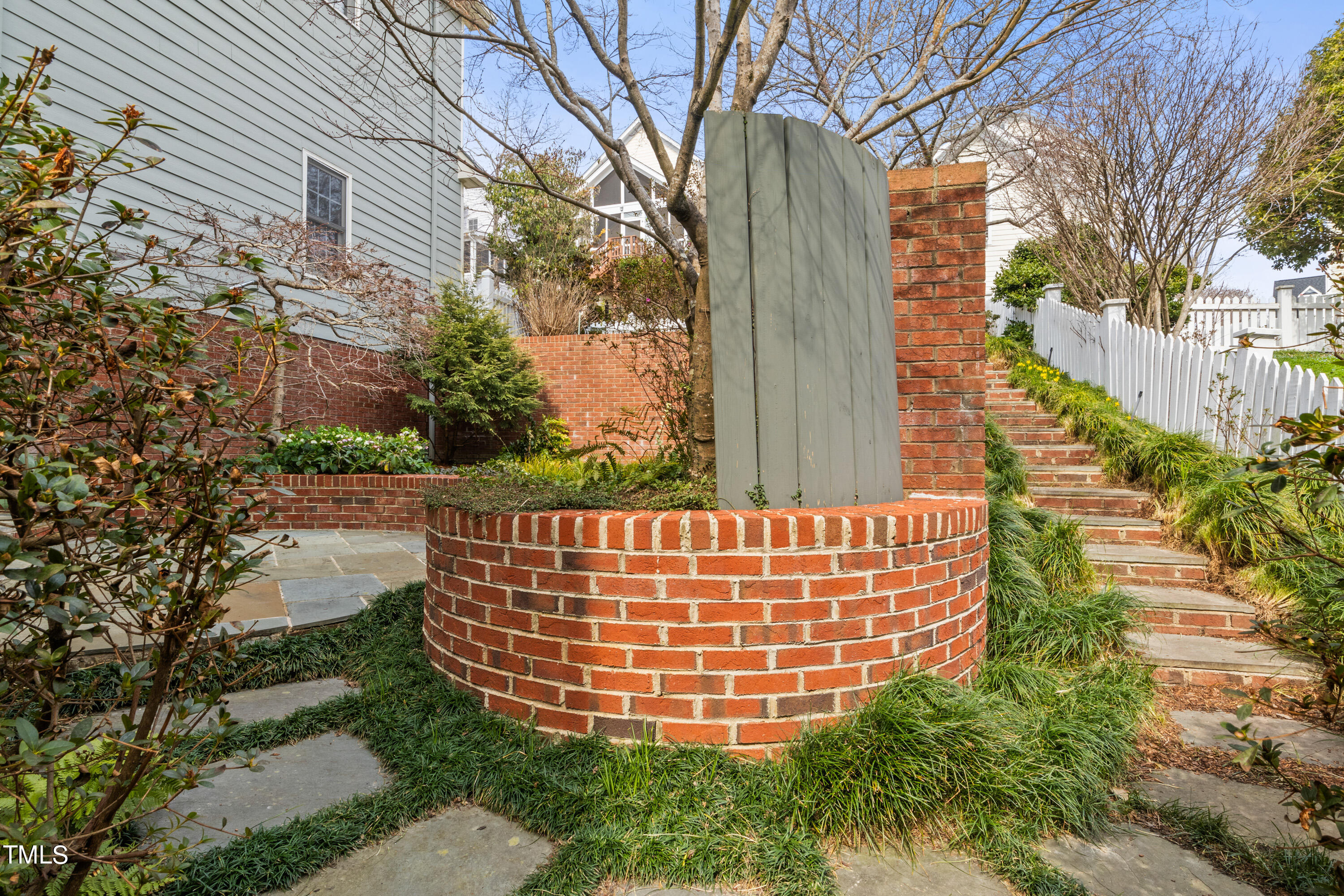 506 Parkview Crescent