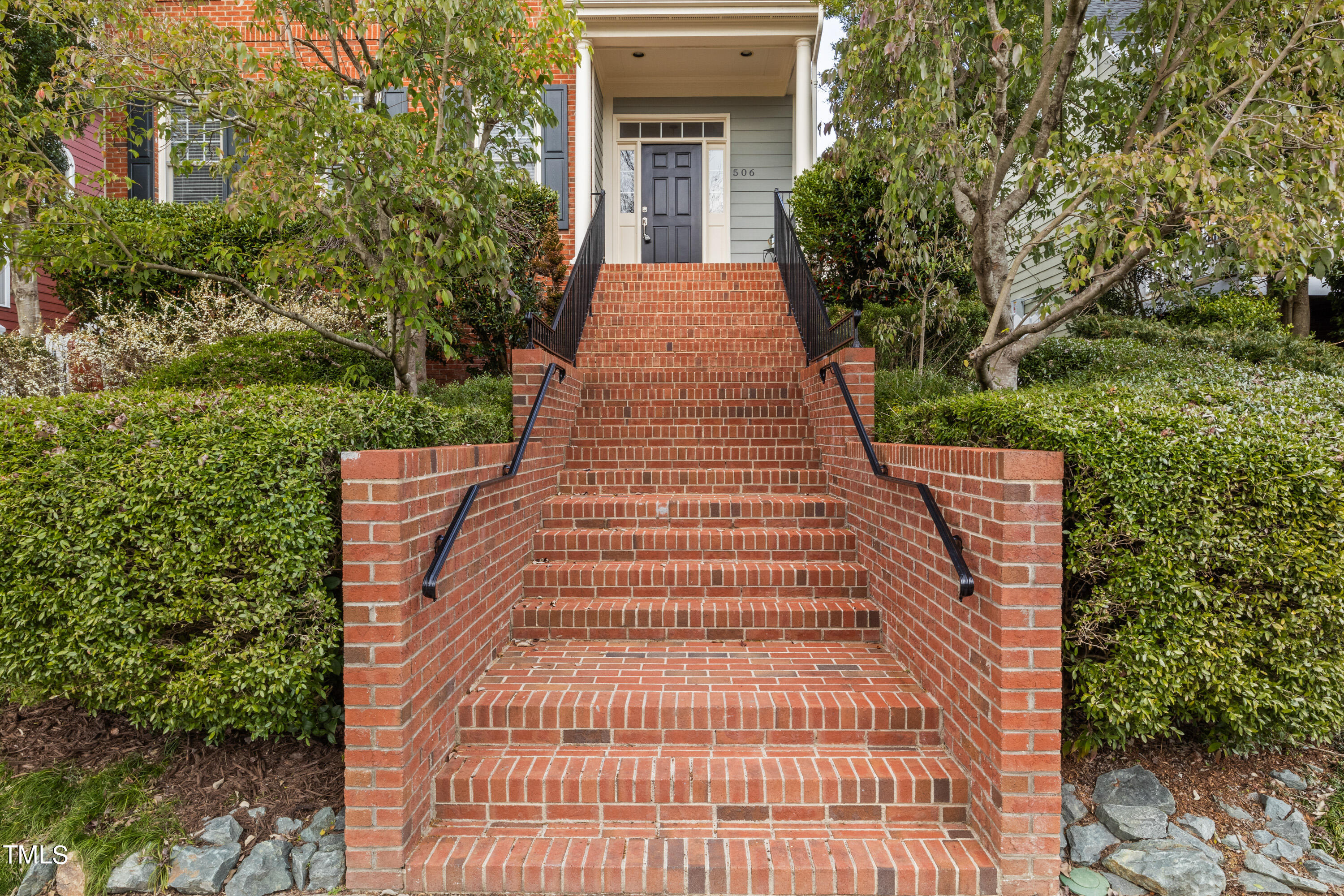 506 Parkview Crescent