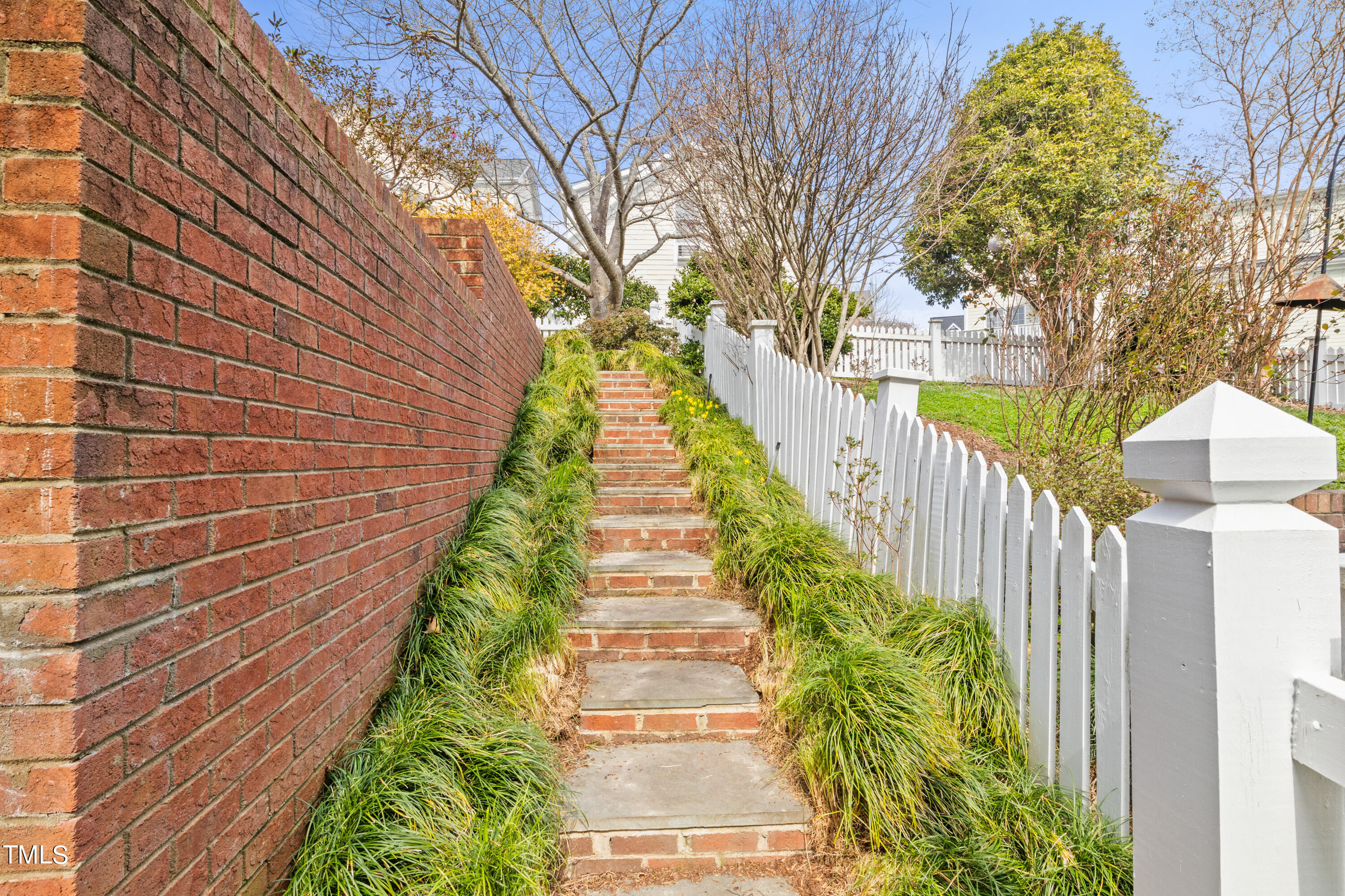 506 Parkview Crescent