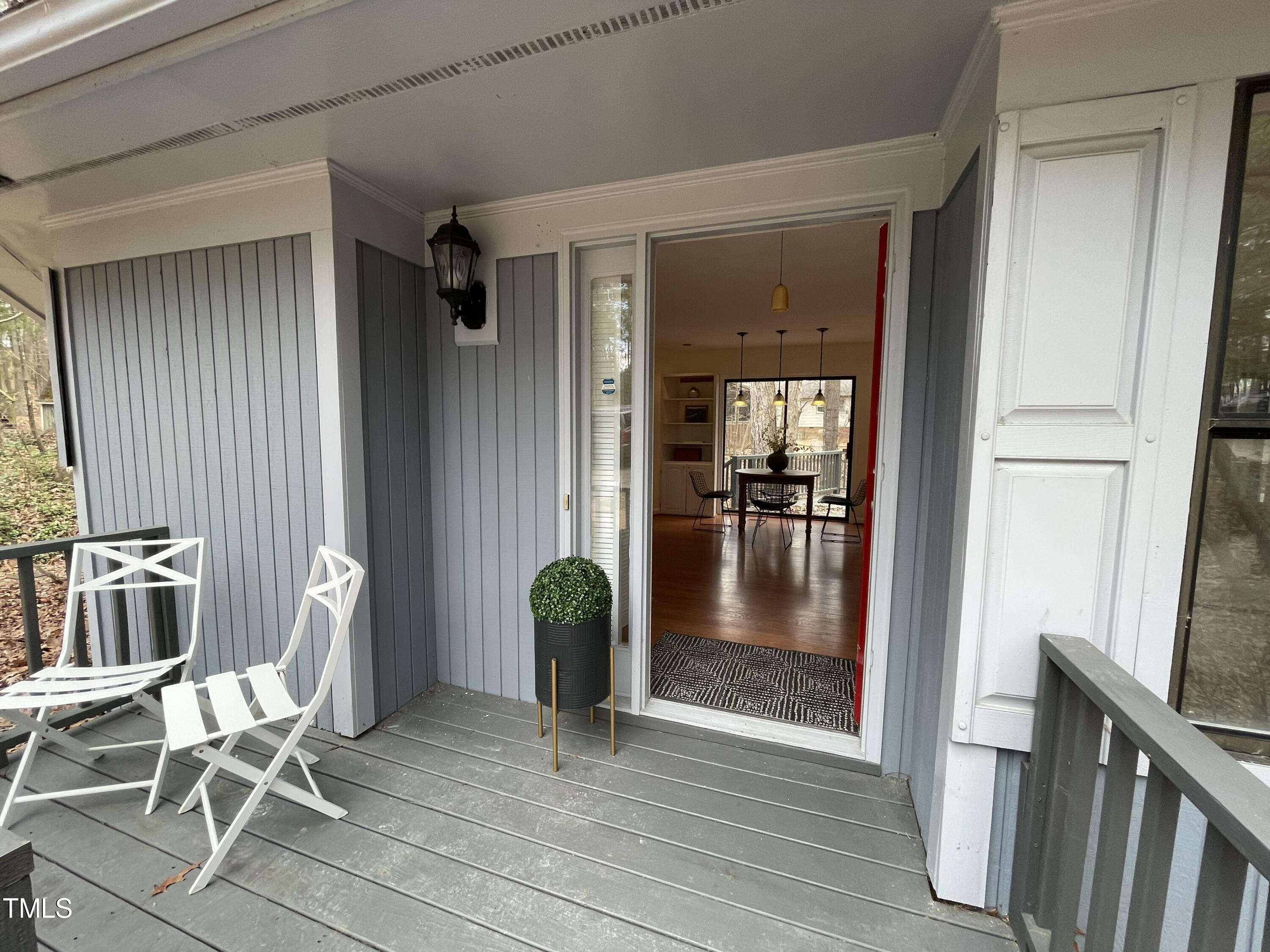 11 Frances Street