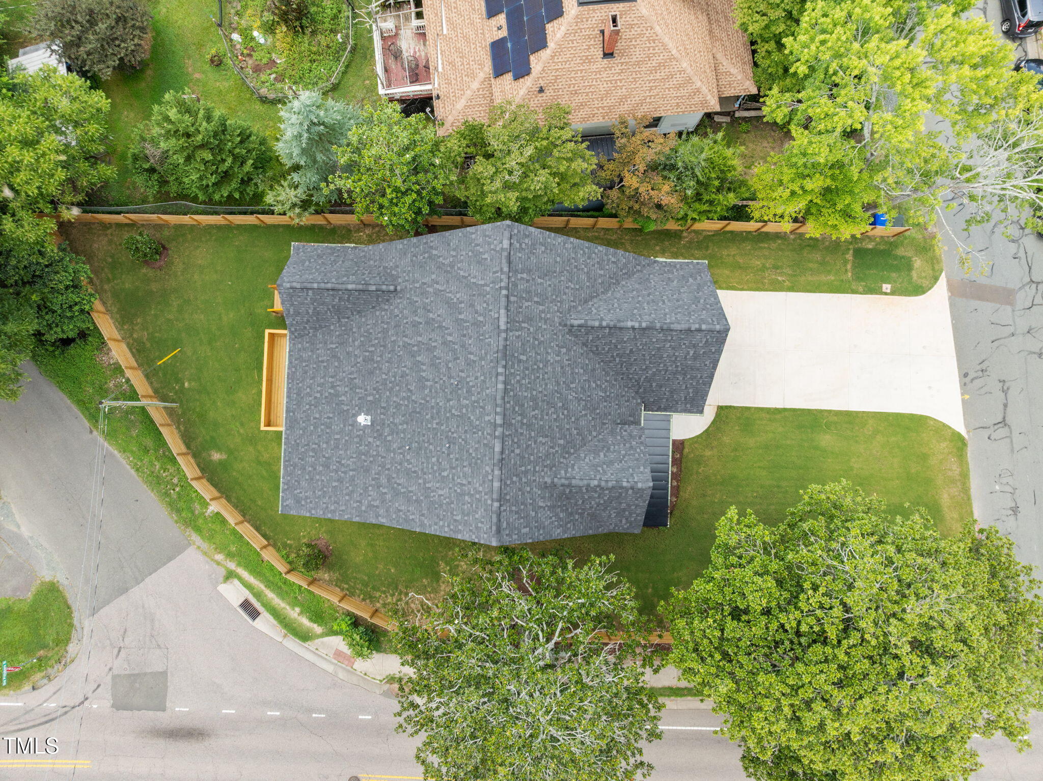 121 W Braxton Foushee Street