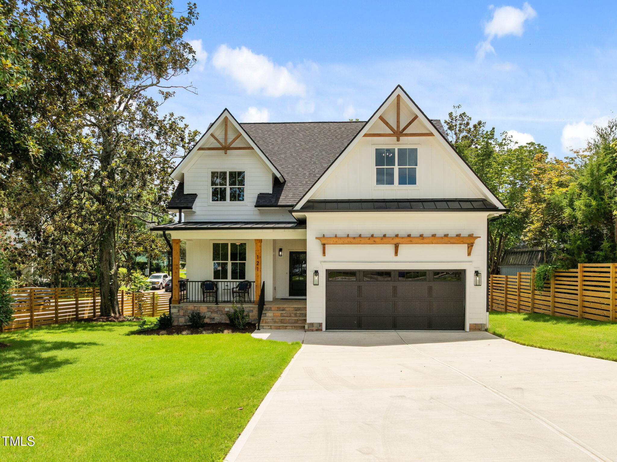 121 W Braxton Foushee Street