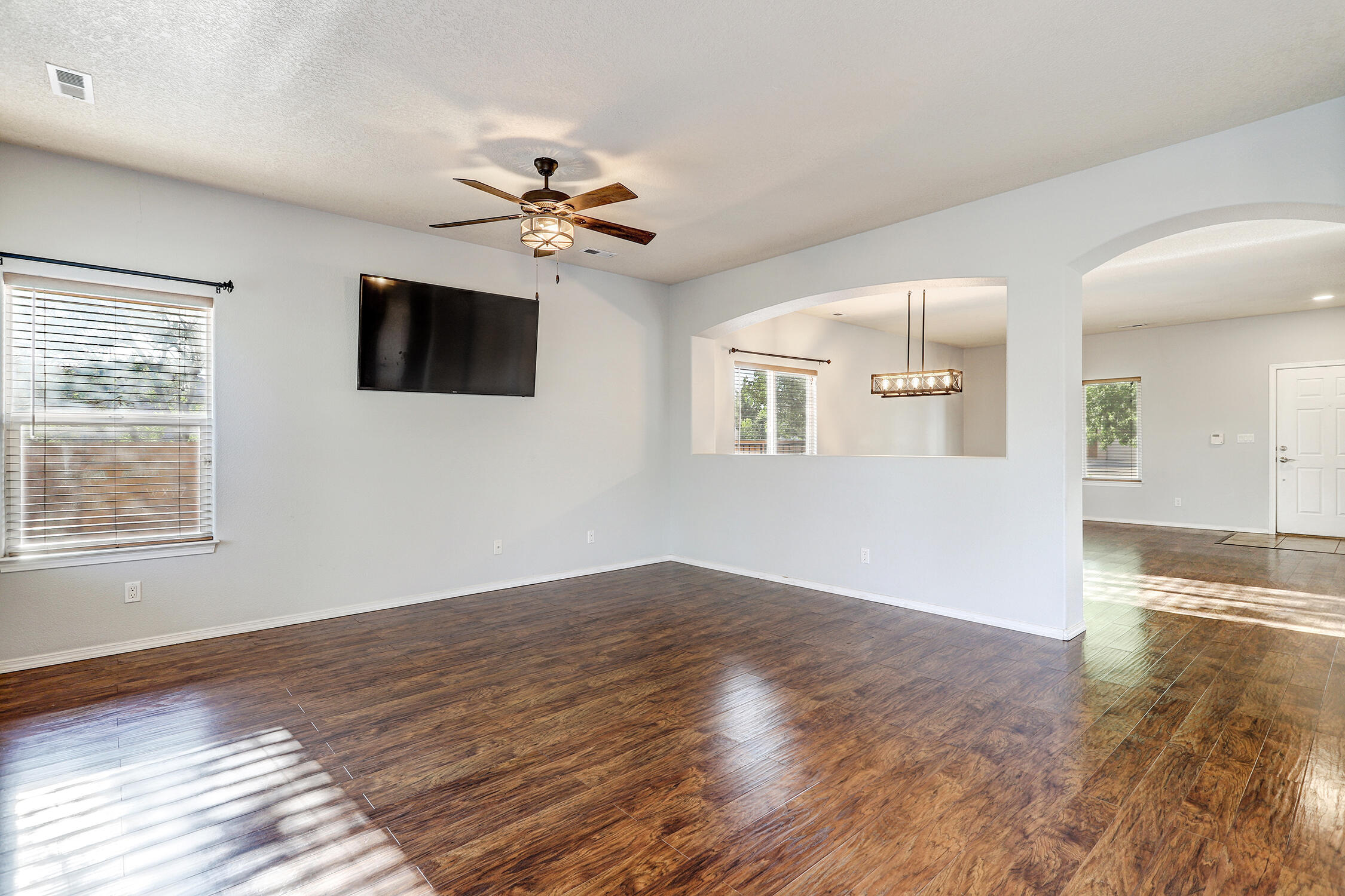 2536 Camino Seville SE