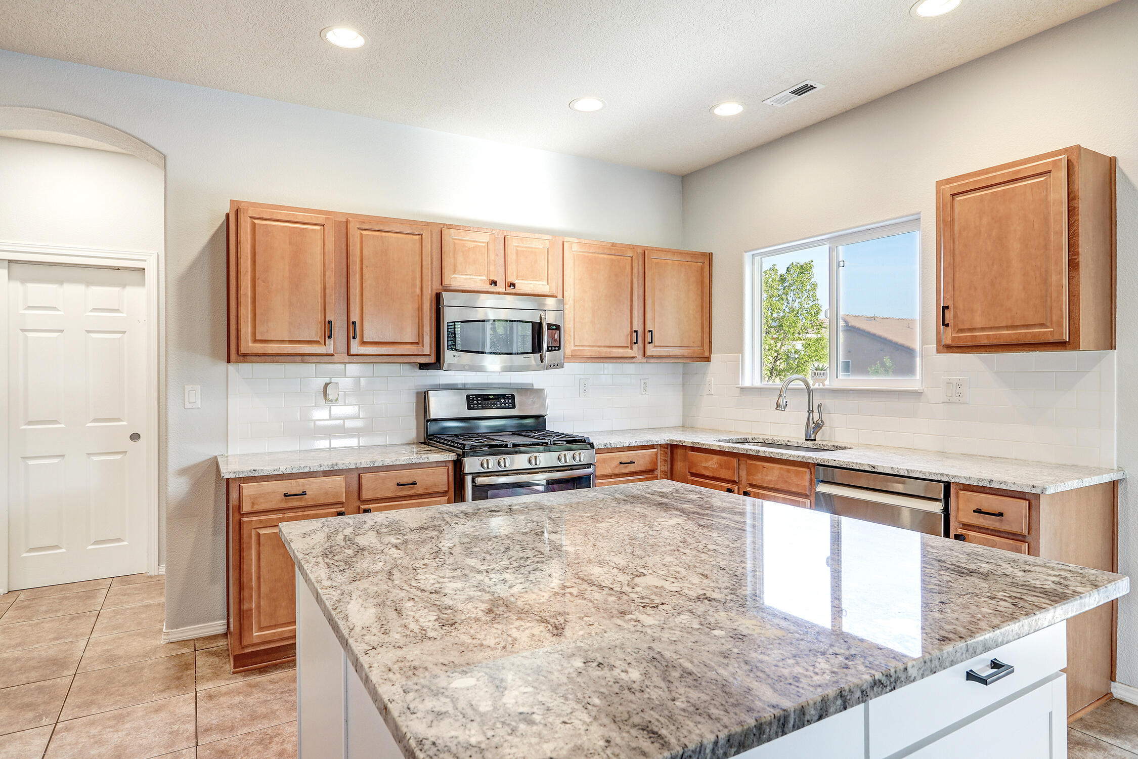 2536 Camino Seville SE