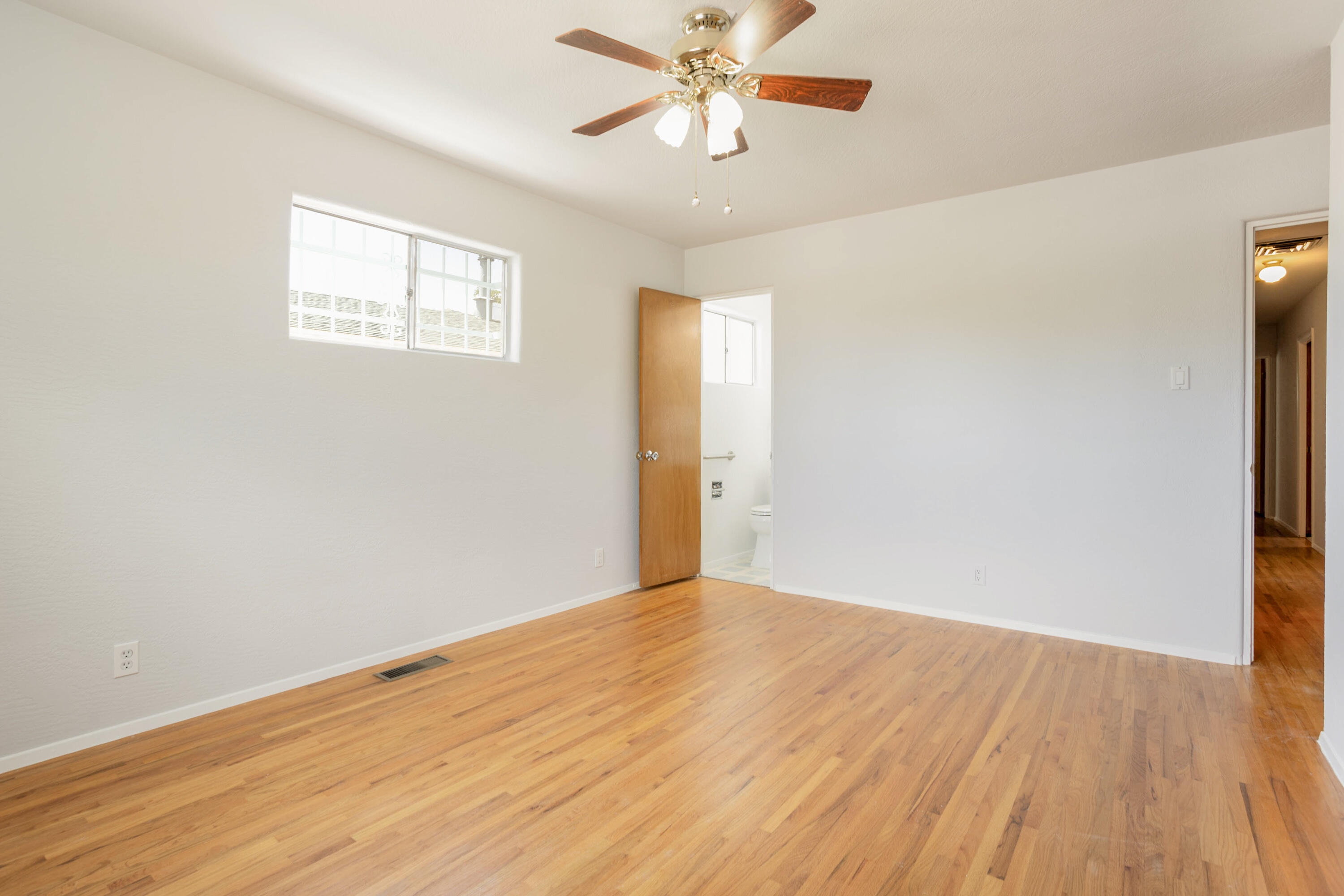 1101 Glorieta Street NE