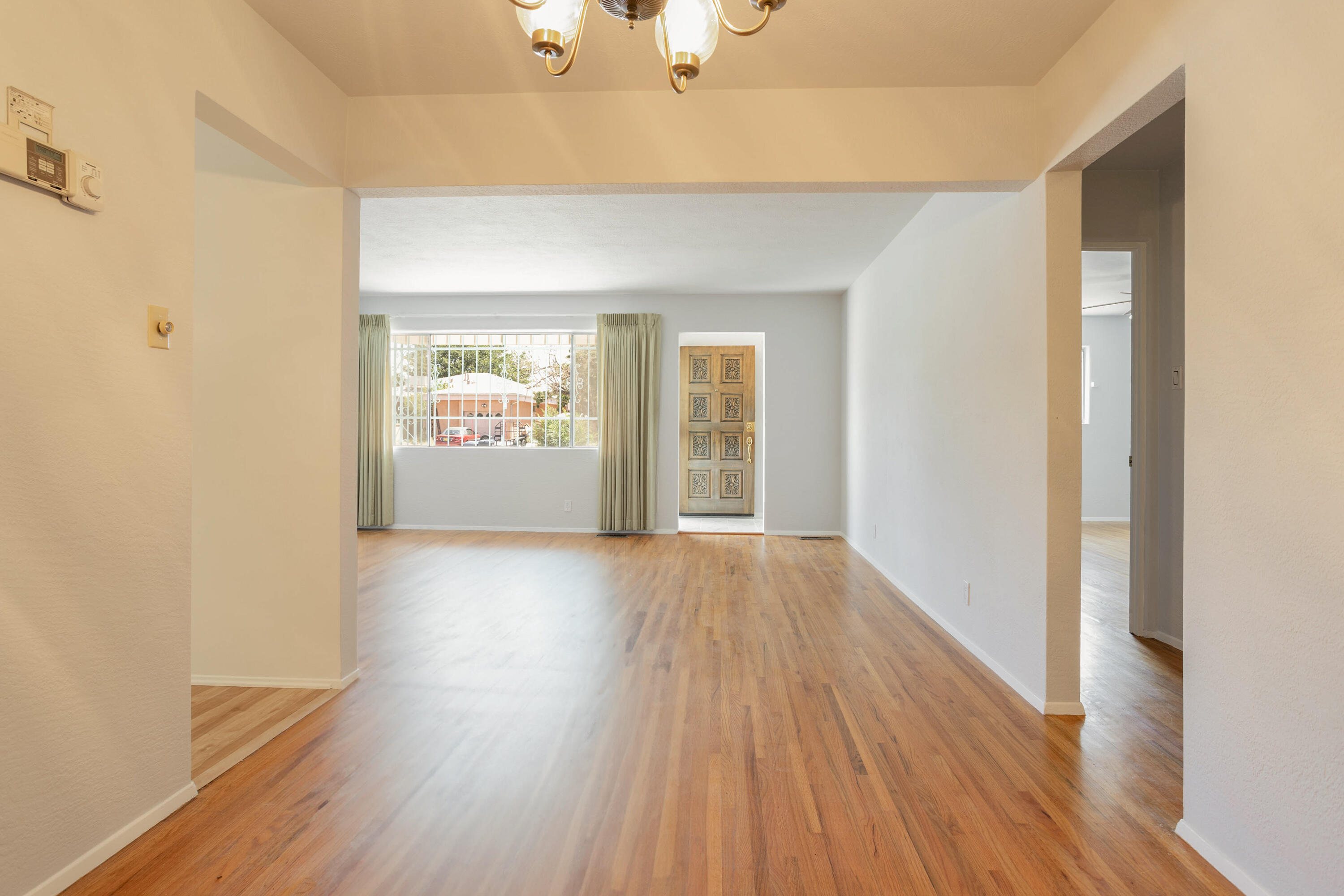 1101 Glorieta Street NE