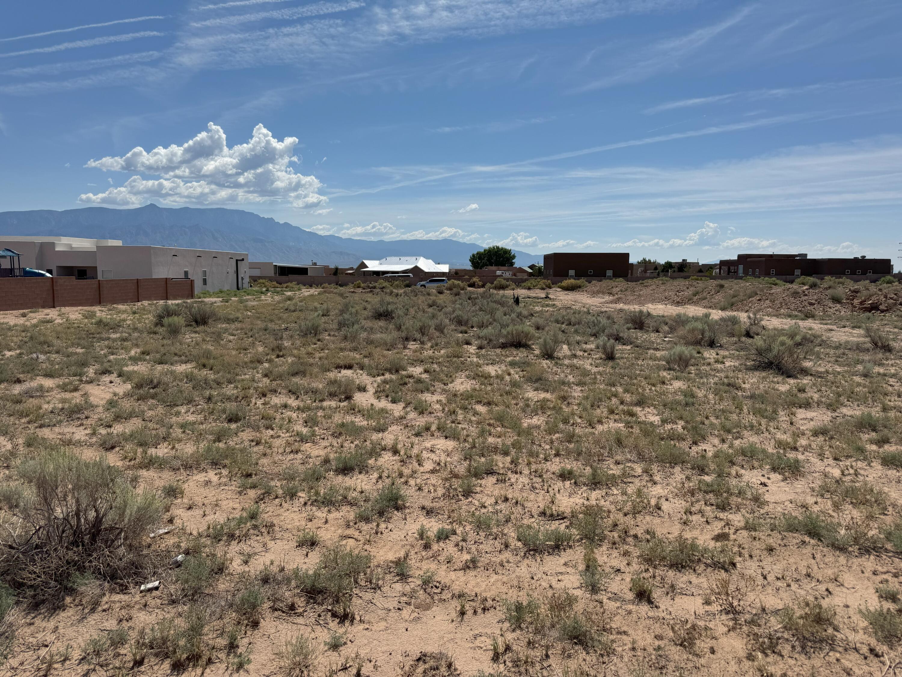 2021 Eucalyptus Rd NE