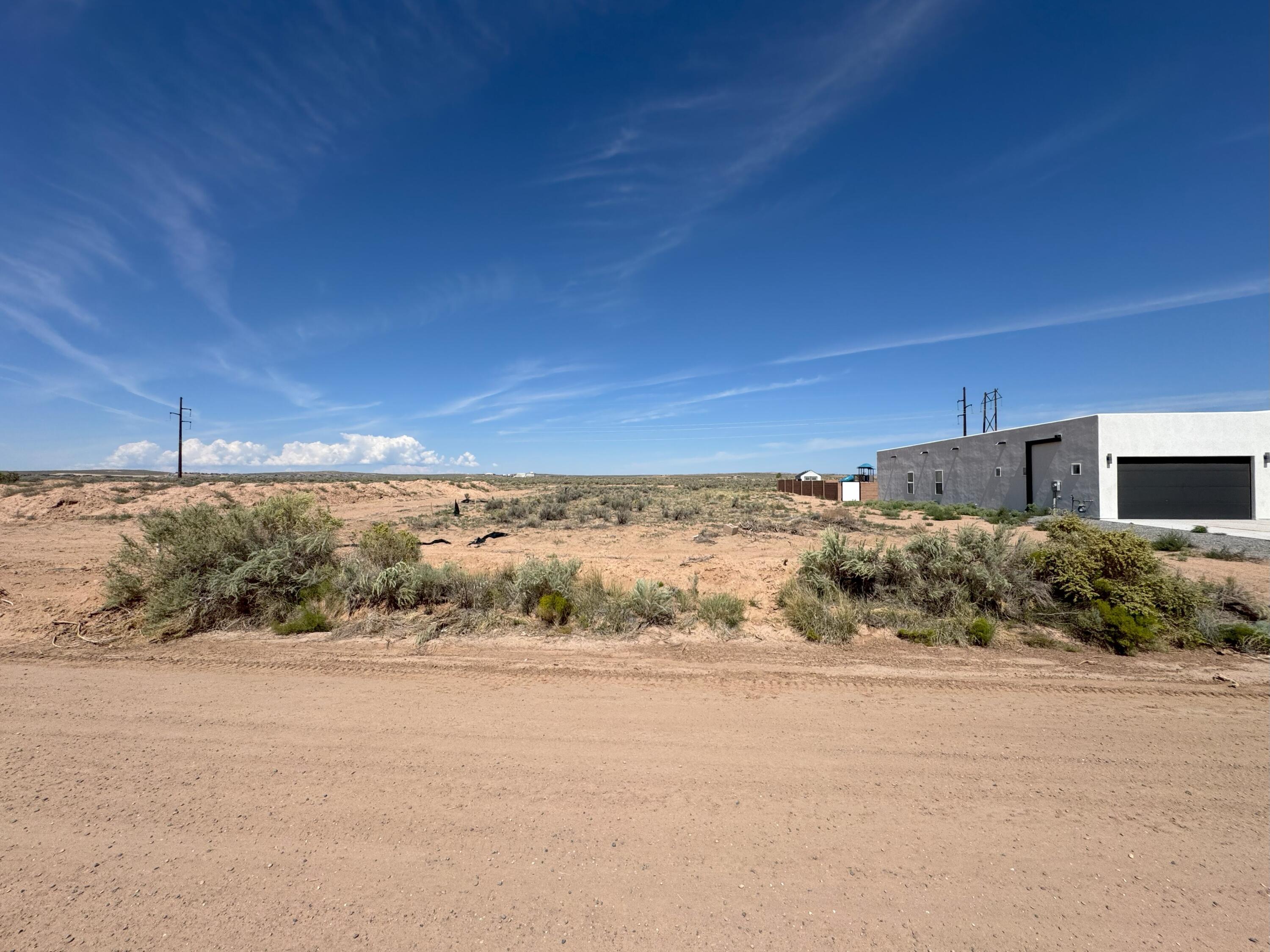 2021 Eucalyptus Rd NE