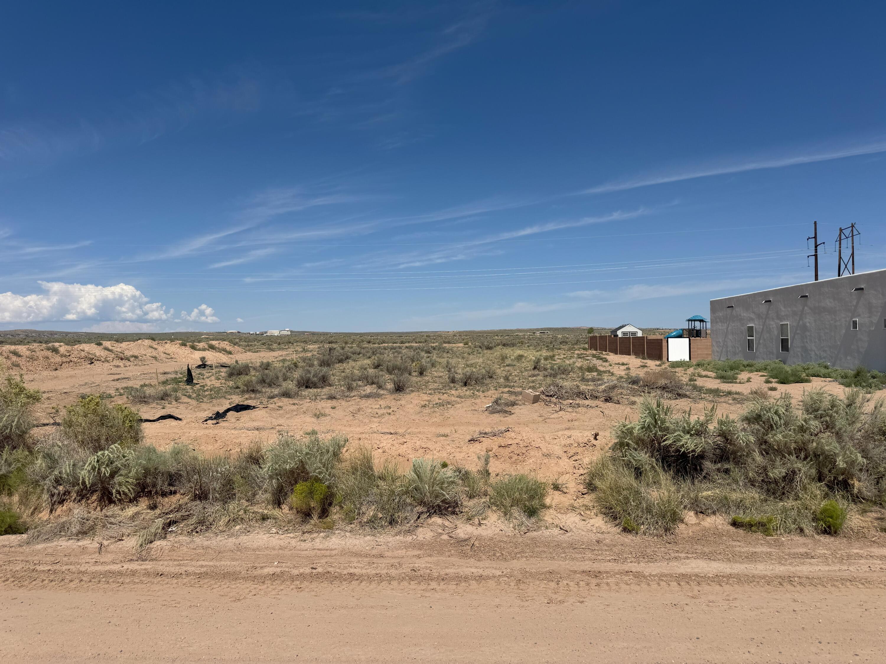 2021 Eucalyptus Rd NE