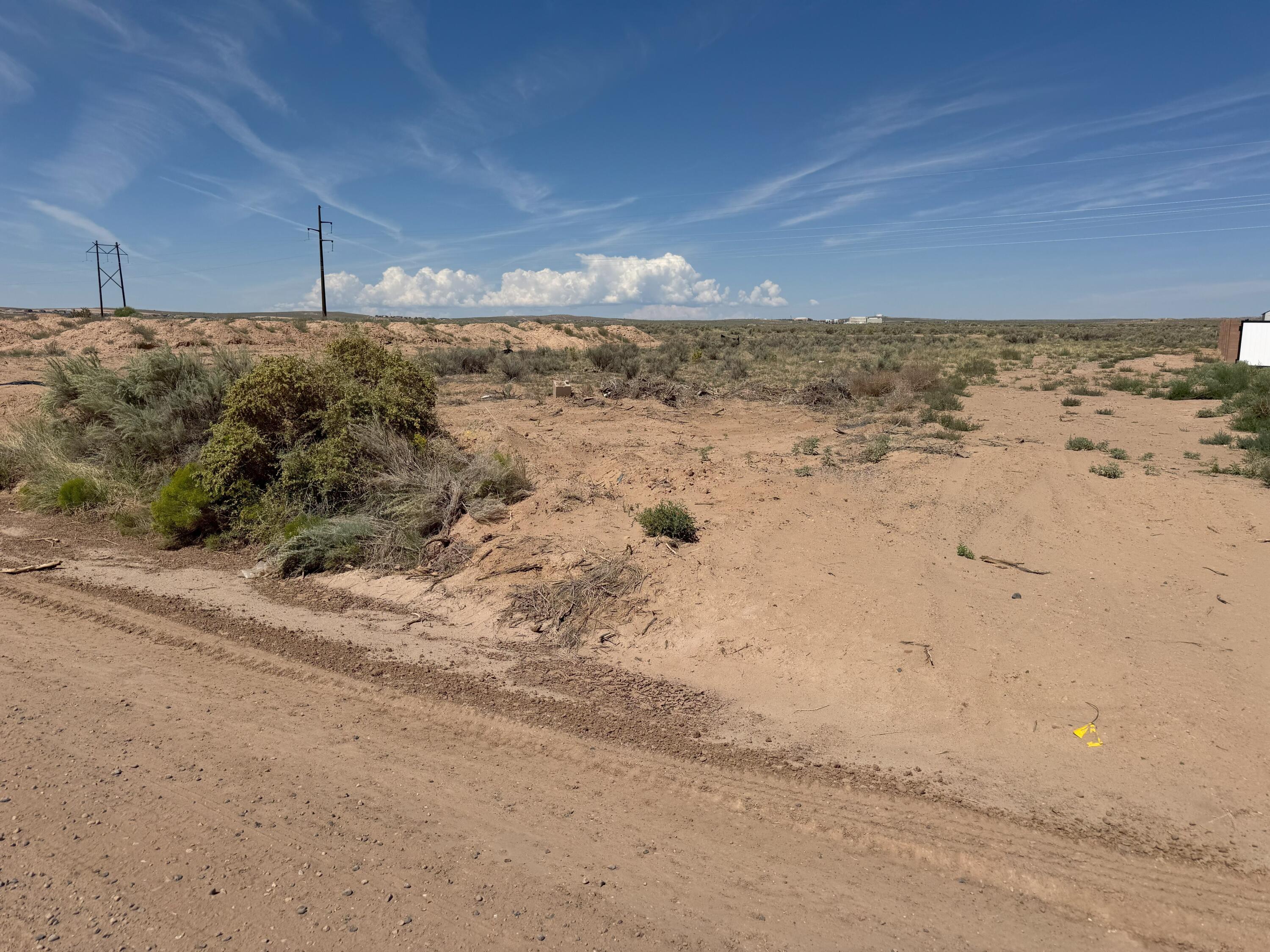 2021 Eucalyptus Rd NE