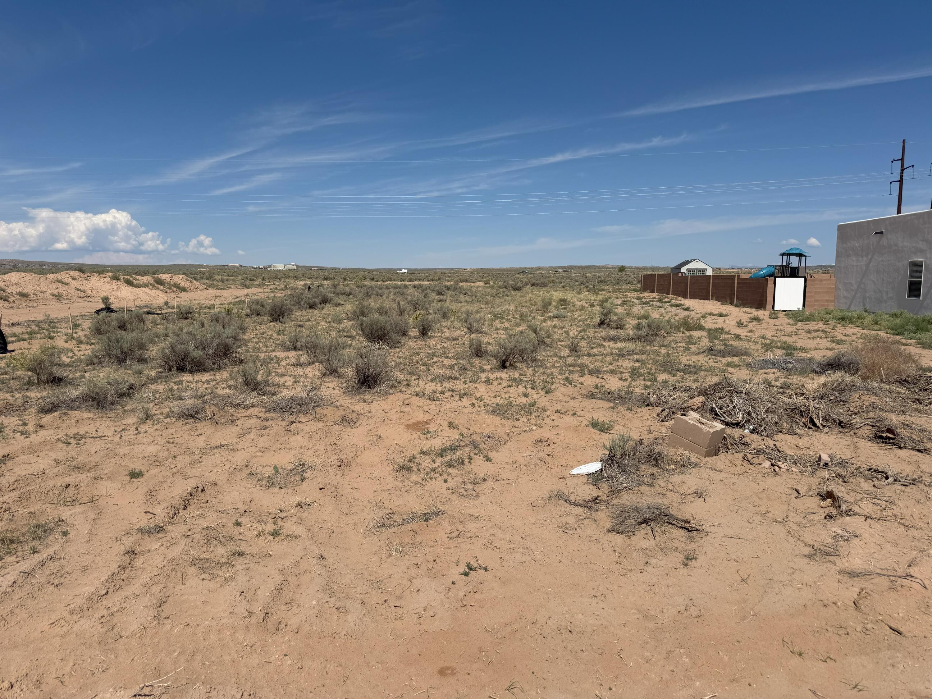 2021 Eucalyptus Rd NE