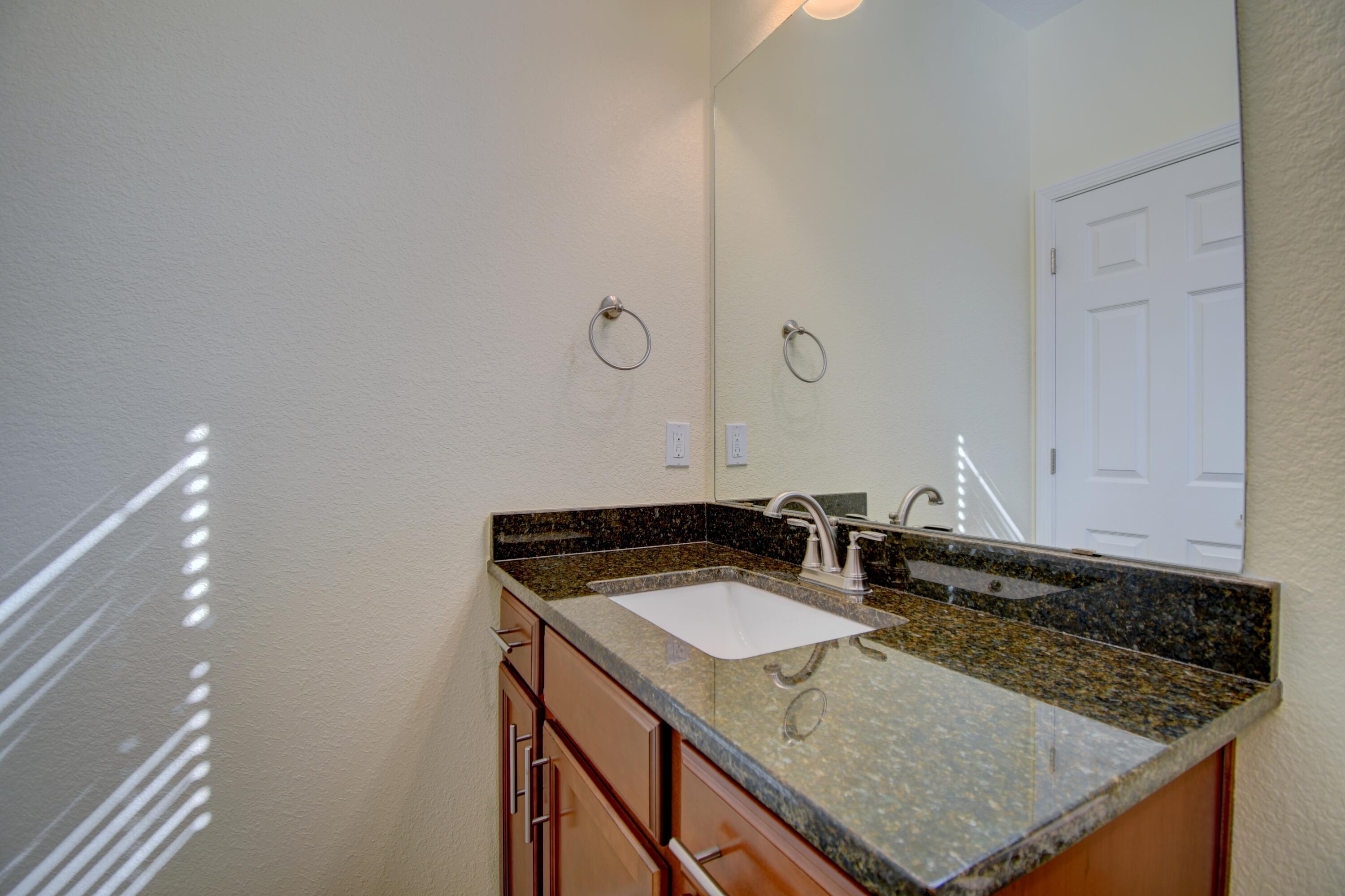 4381 Golden Eagle Loop NE