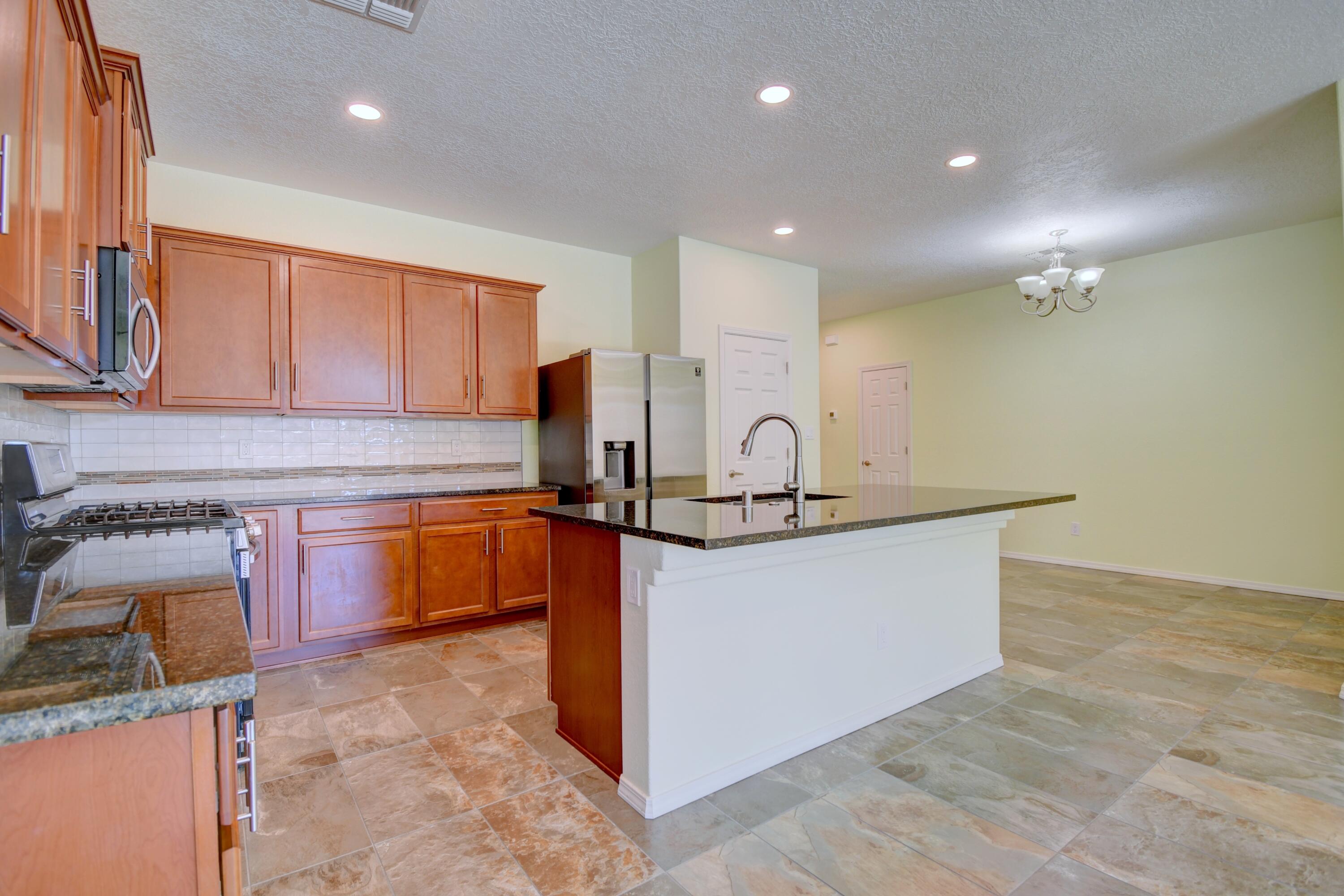 4381 Golden Eagle Loop NE