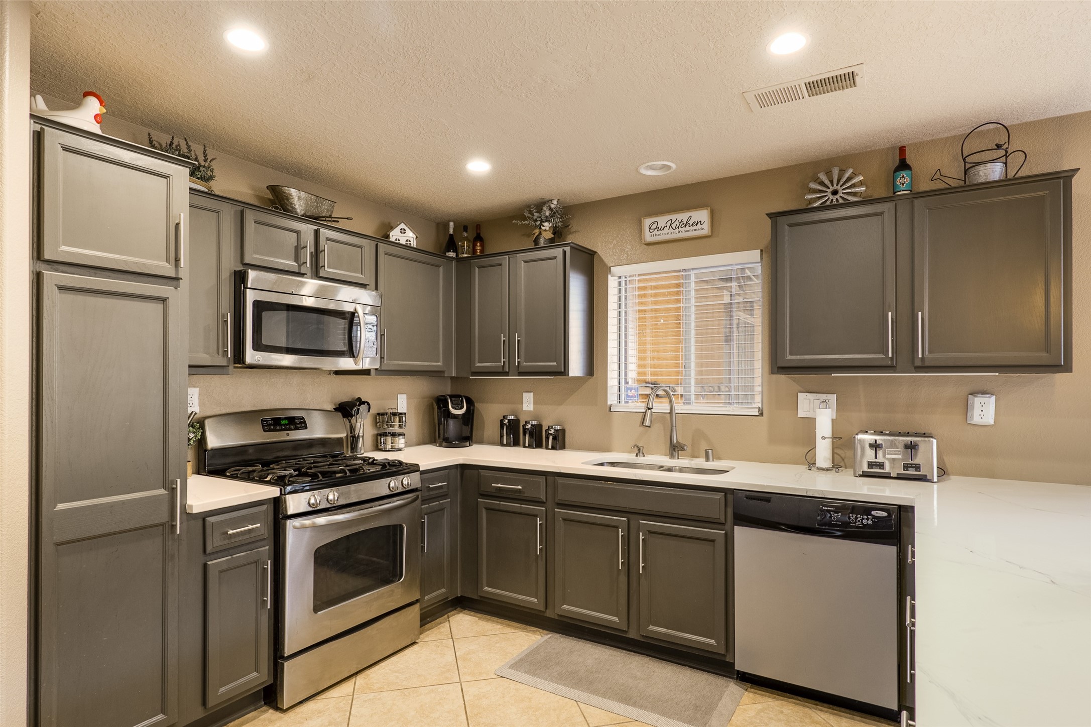 5423 Reserve Court