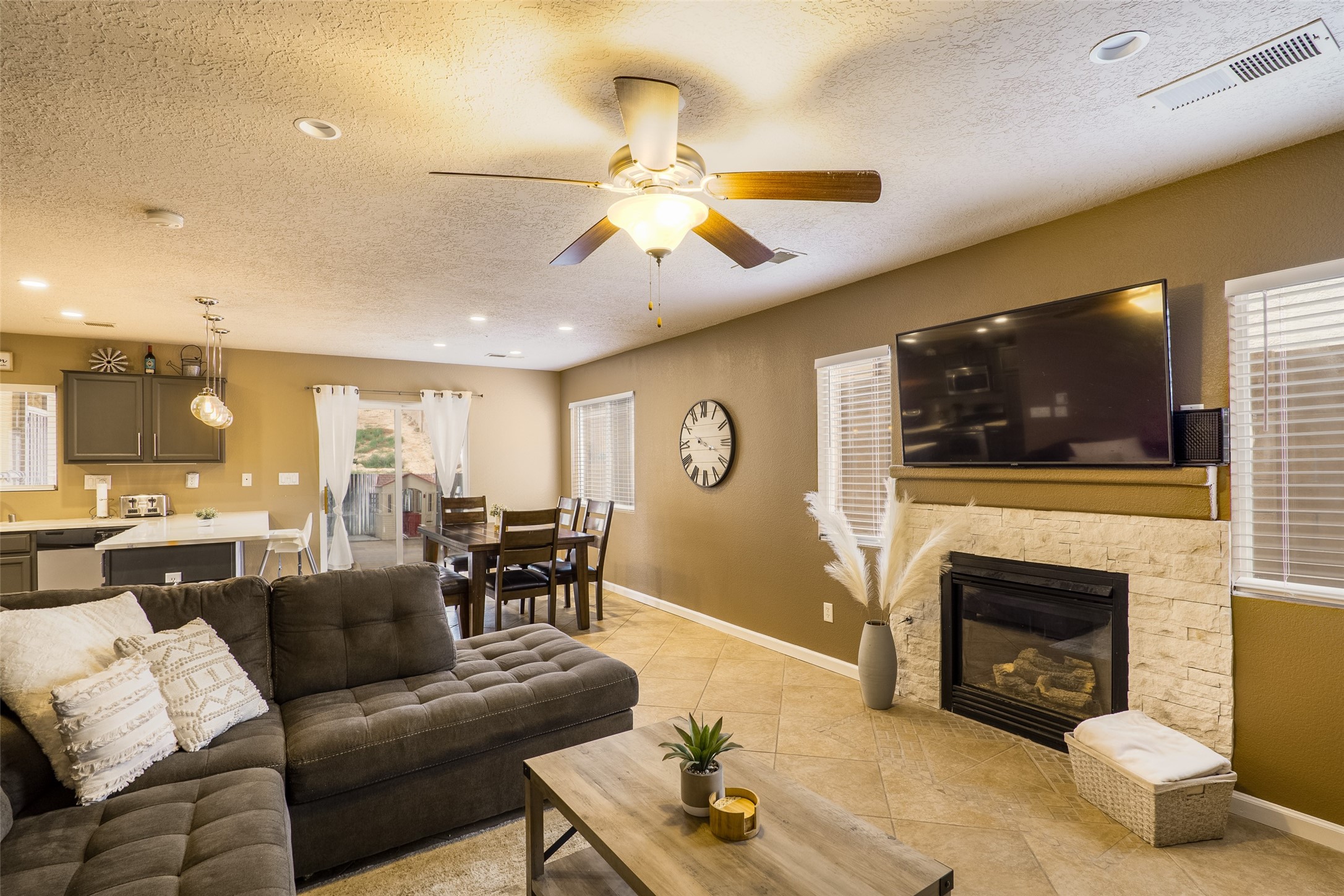 5423 Reserve Court