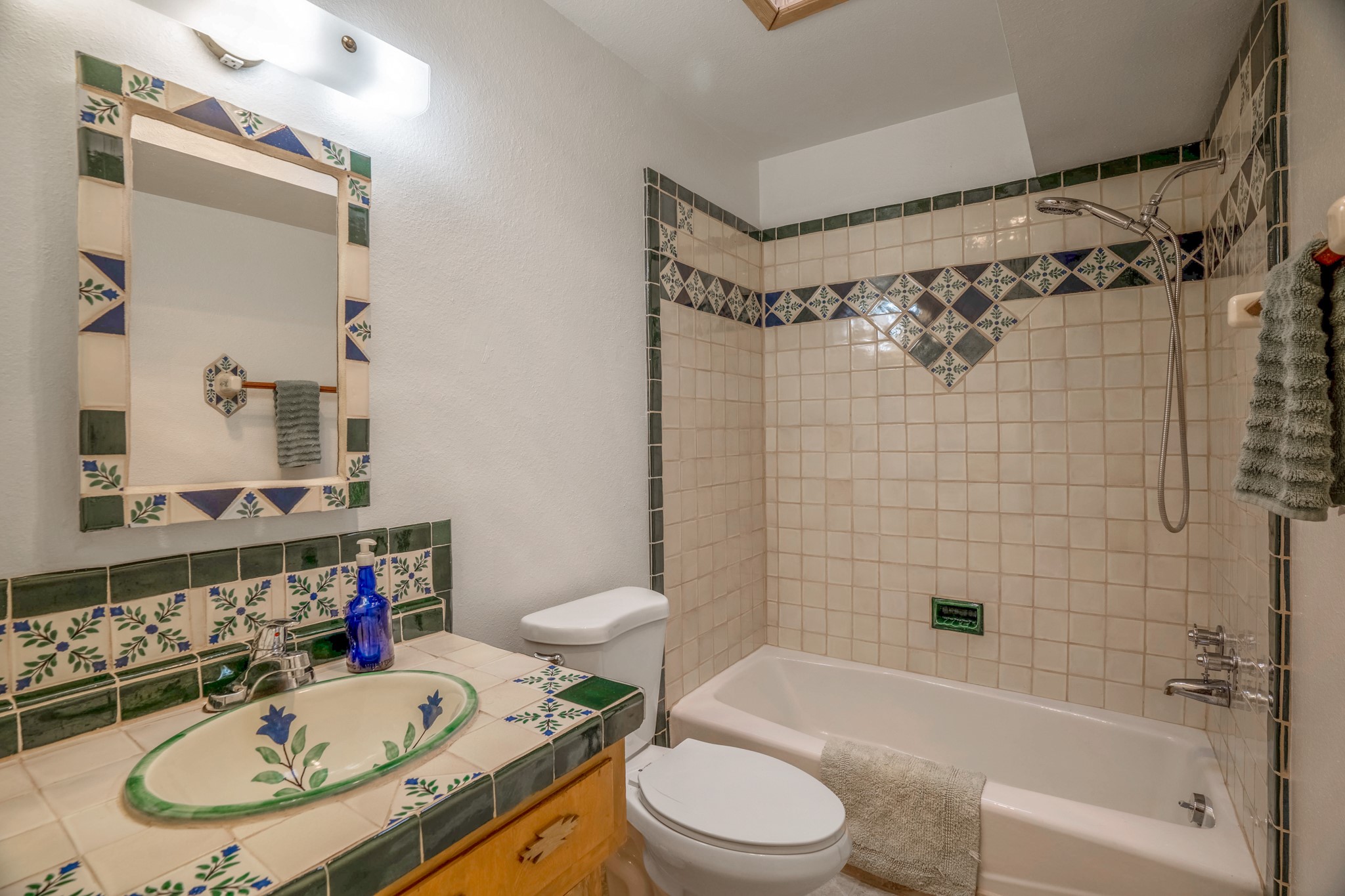 204 Calle Petaca