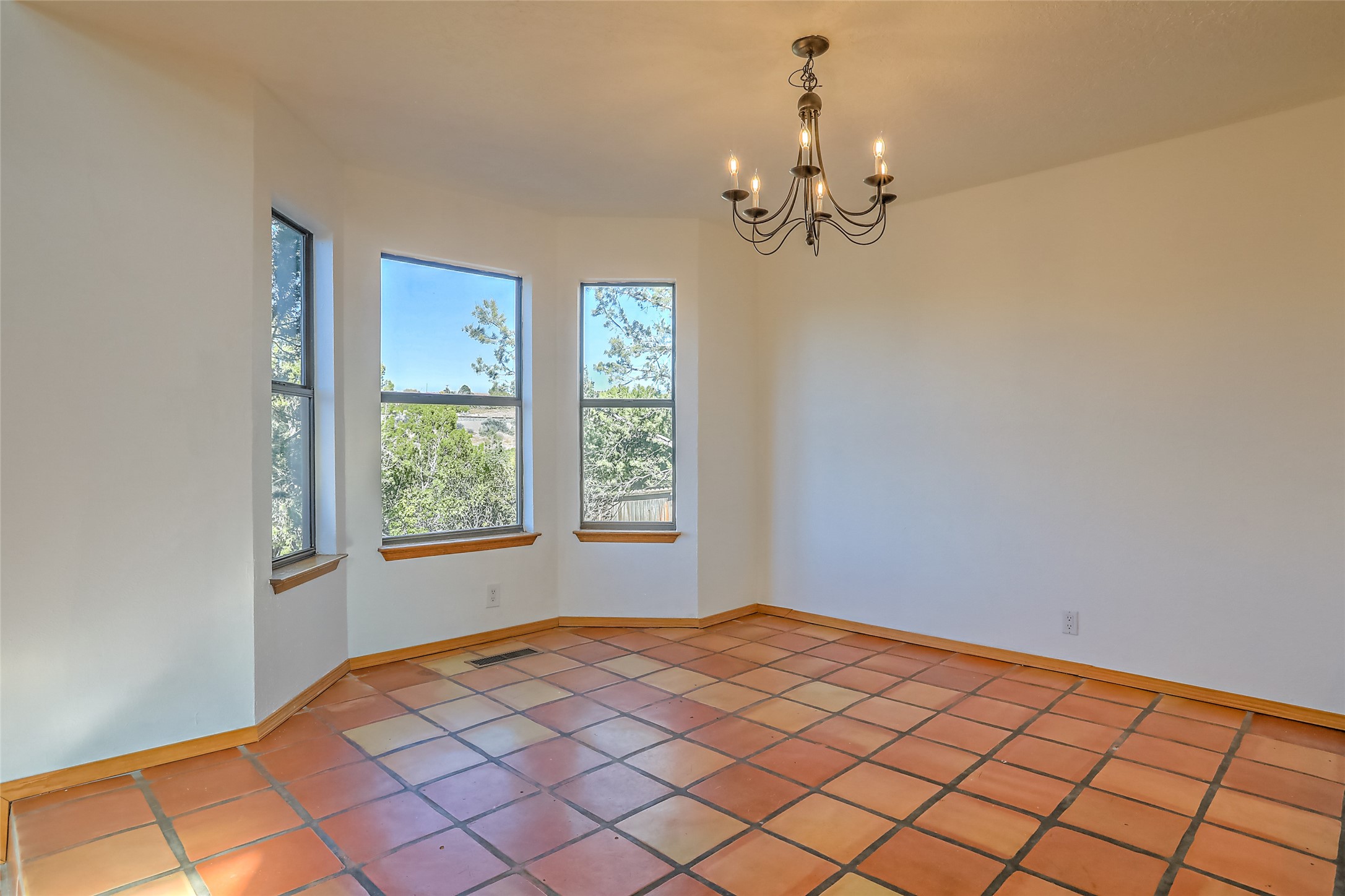 2144 Candelero