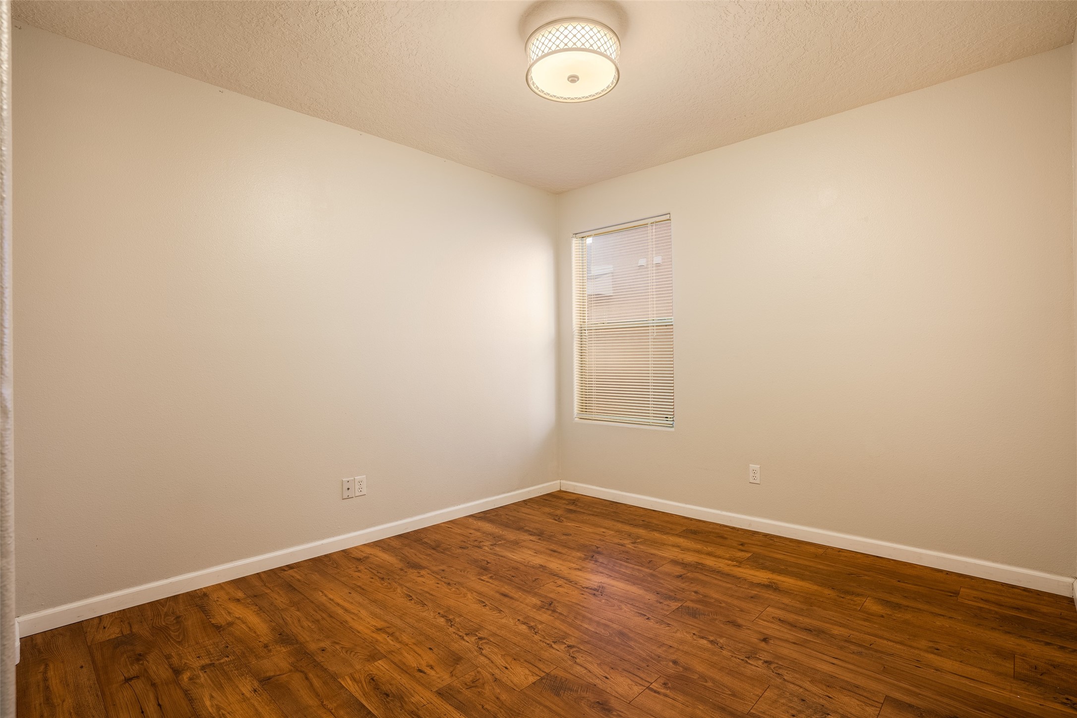 7716 Woodstar Avenue NW