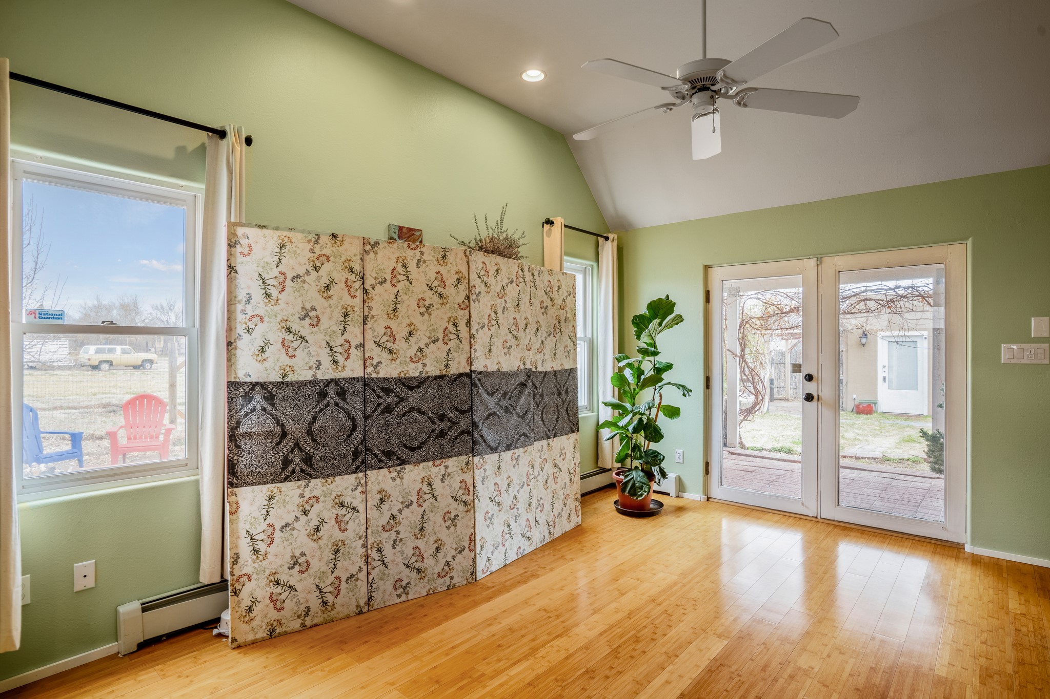 1400 James Thompson Lane