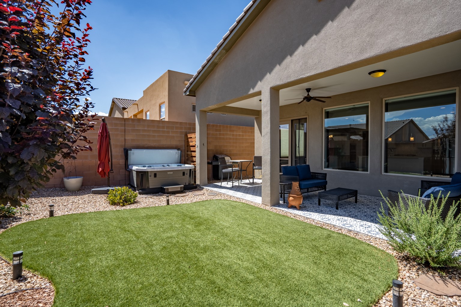 6942 Cleary Loop NE
