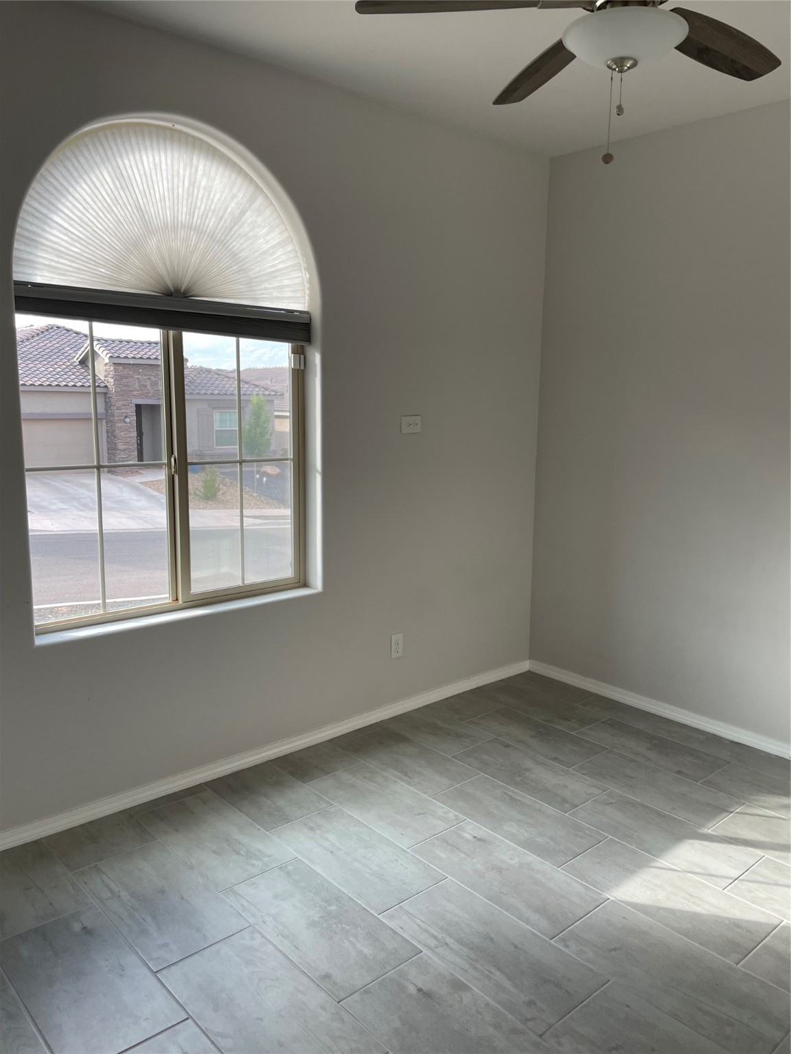 6942 Cleary Loop NE
