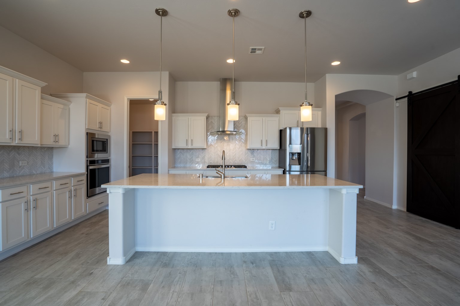 6942 Cleary Loop NE