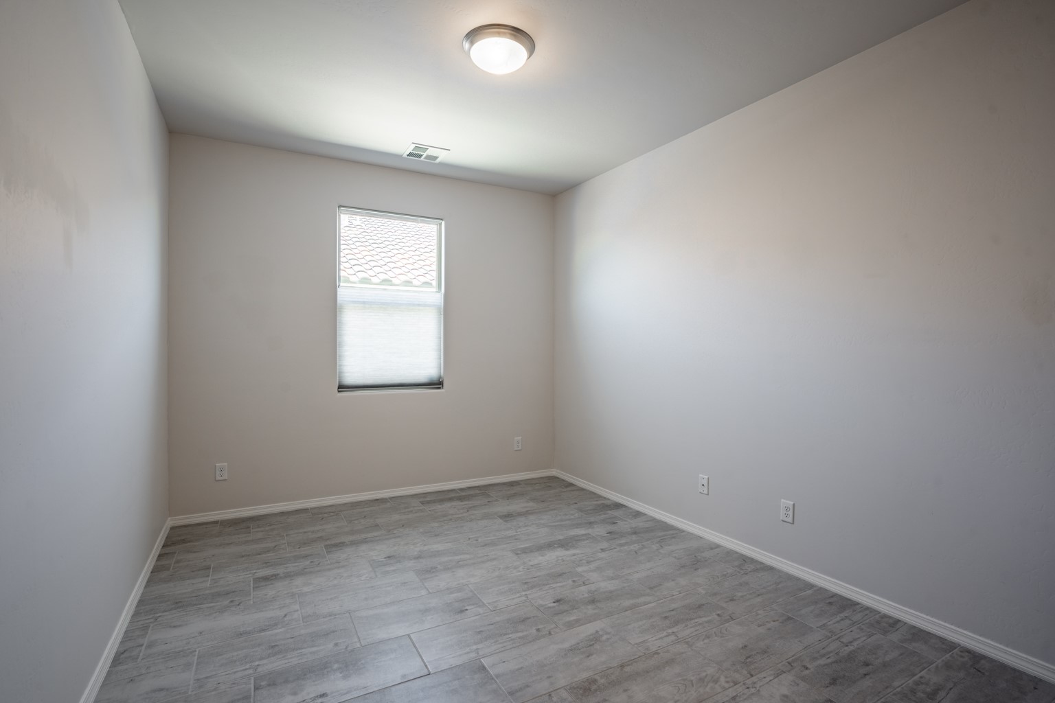 6942 Cleary Loop NE