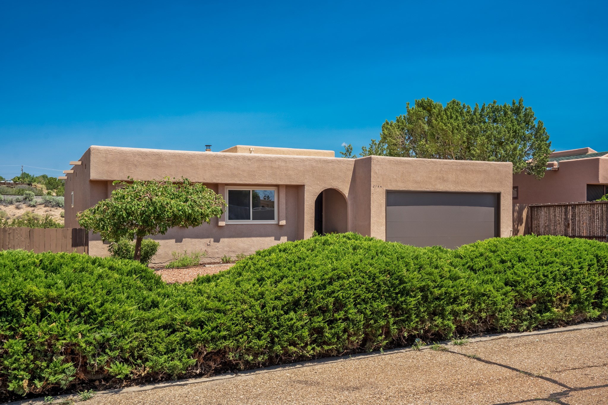 2144 Candelero