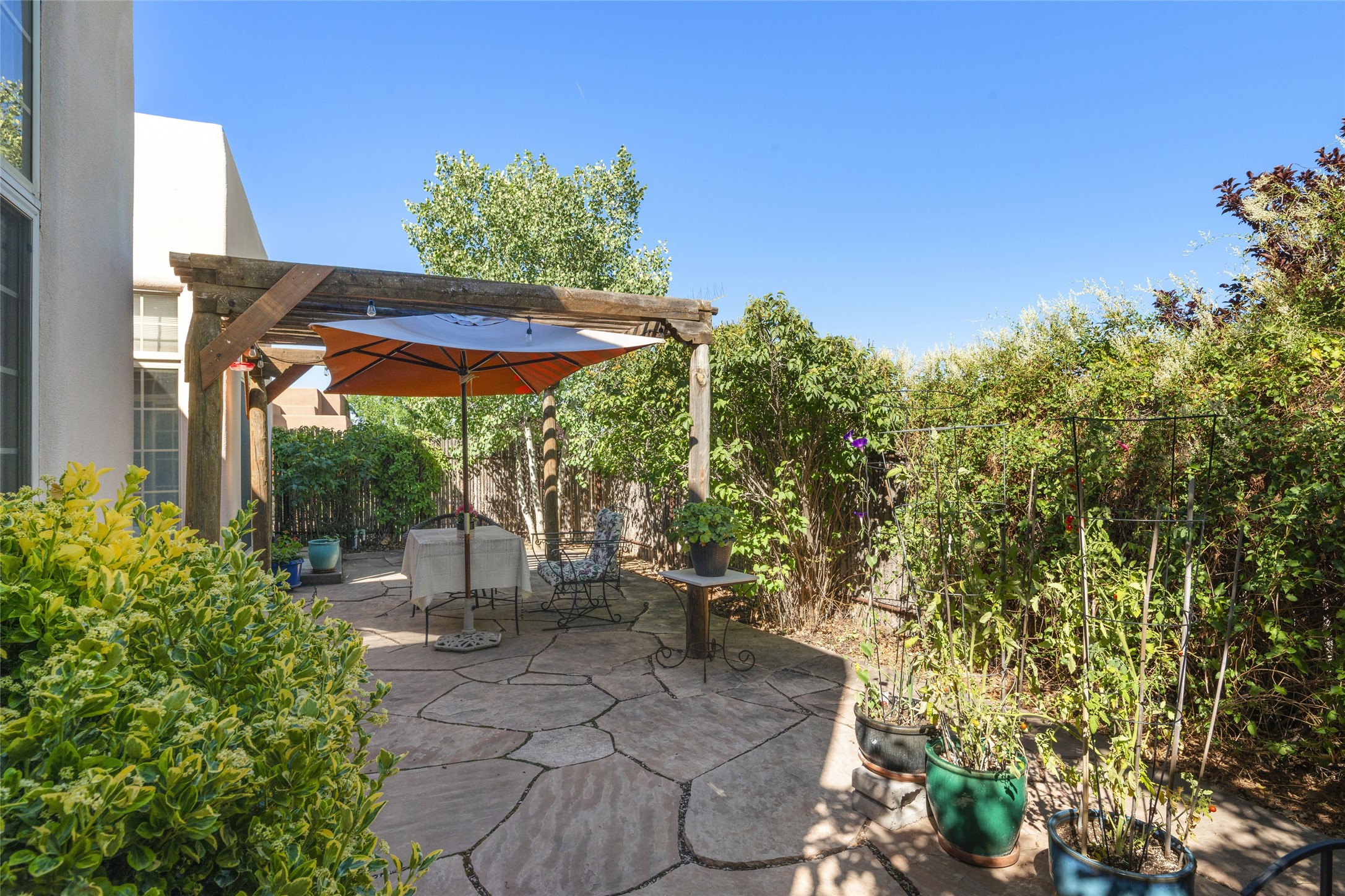 4311 Lost Feather Ln
