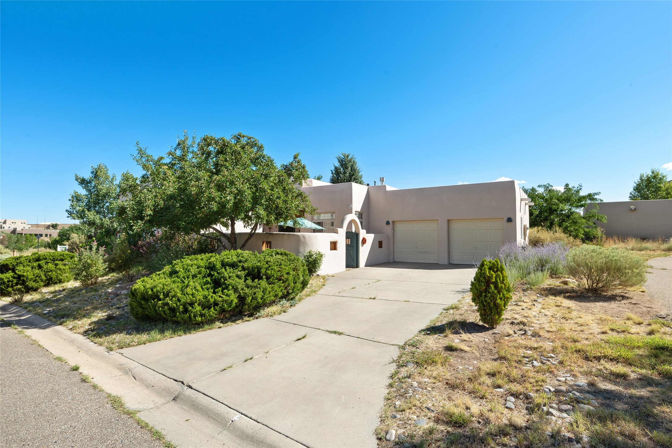 4311 Lost Feather Ln