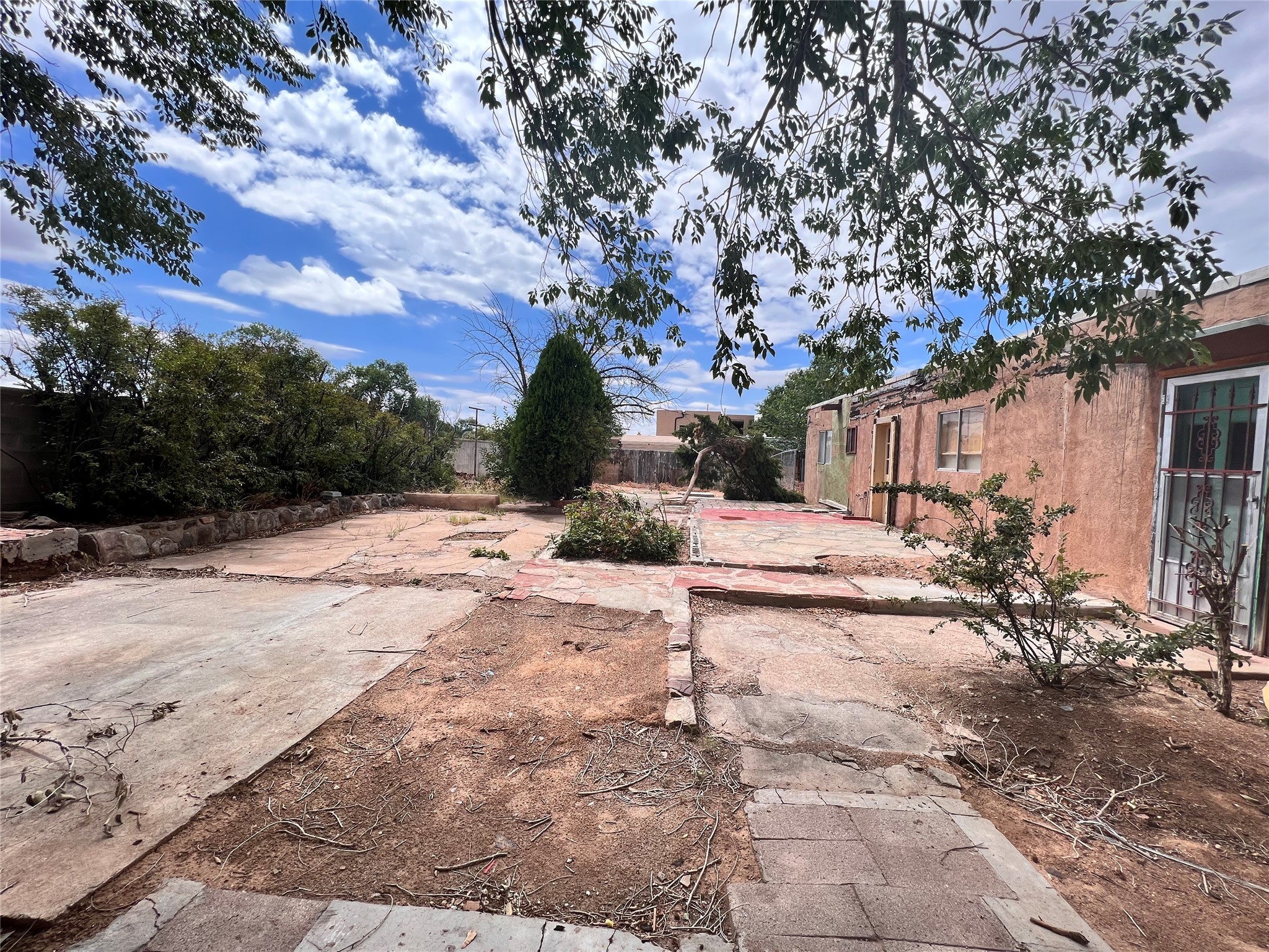2742 Calle Cedro