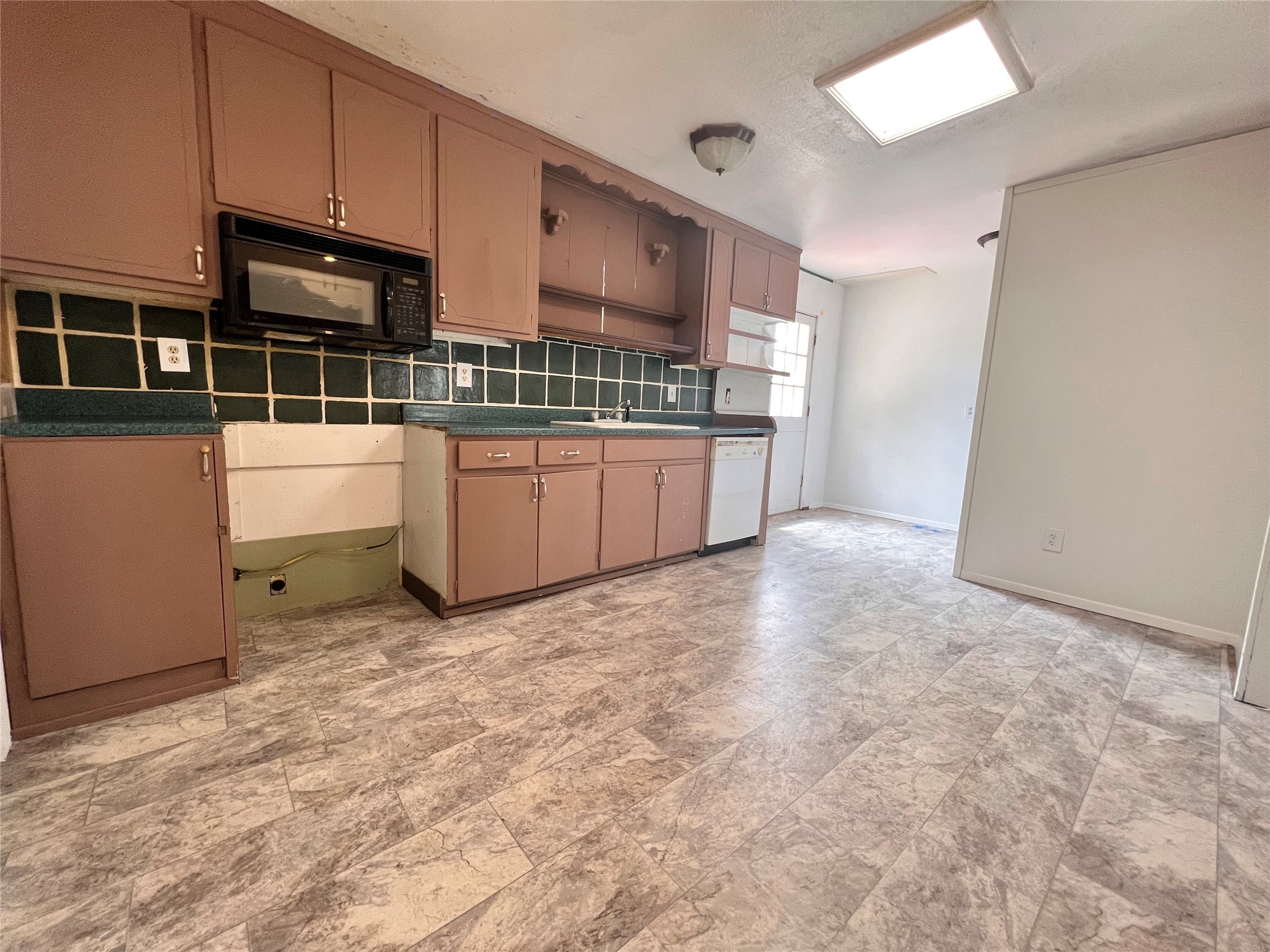 2742 Calle Cedro
