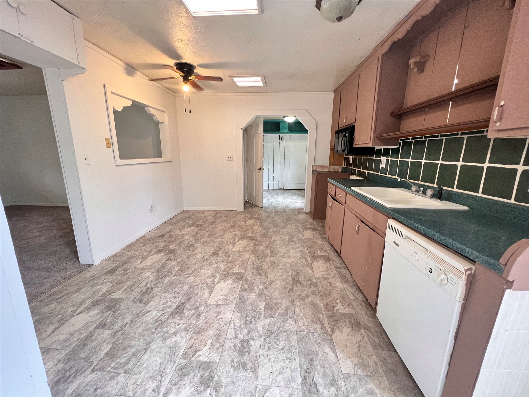 2742 Calle Cedro