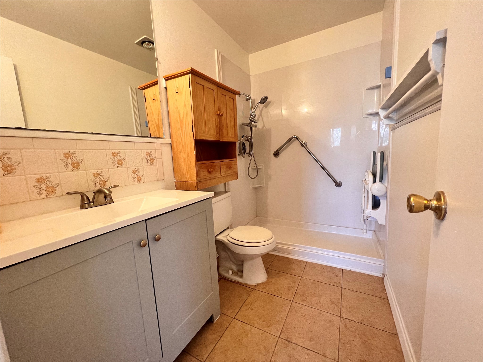 2742 Calle Cedro