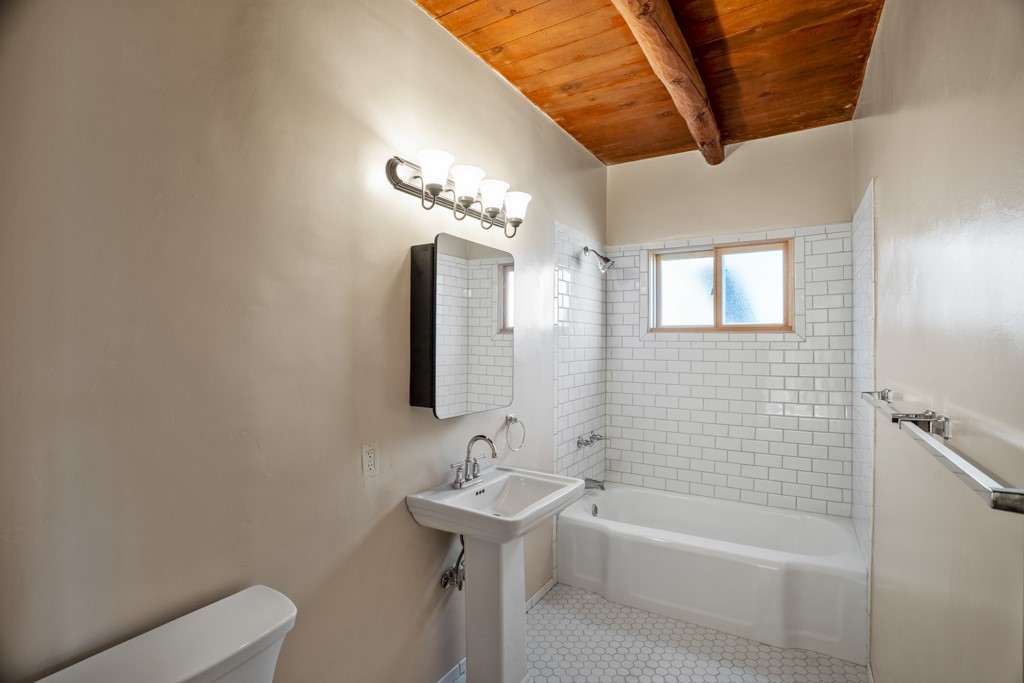 1436 Santa Cruz Drive