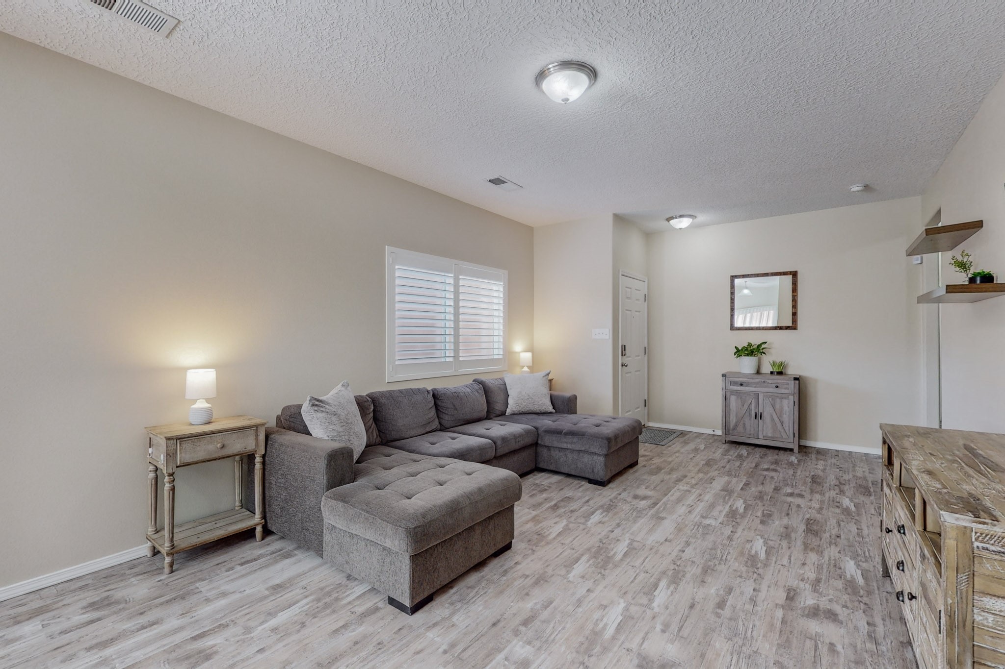 9 Sky Ridge Drive