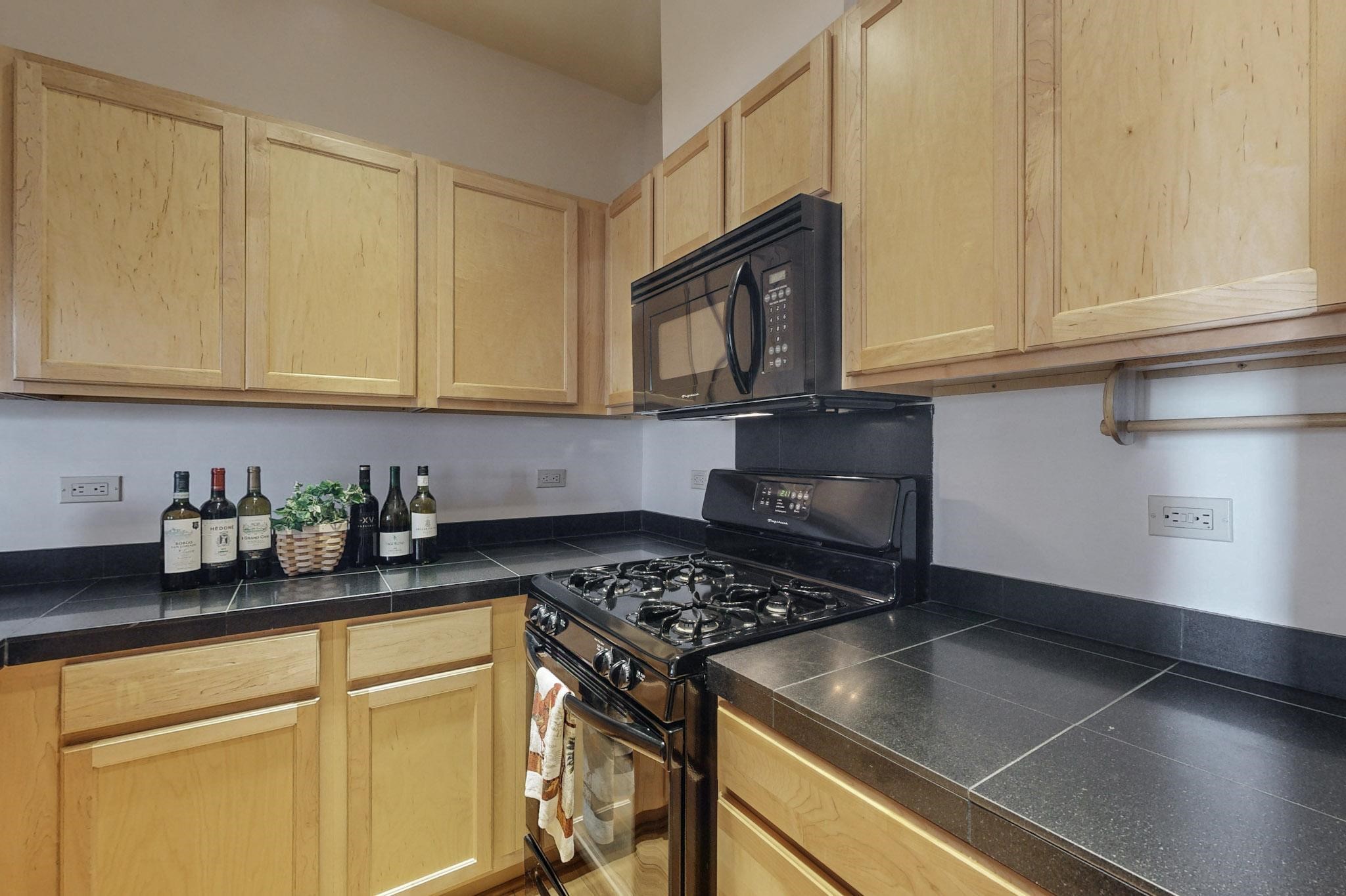 6005 Jaguar Drive 203