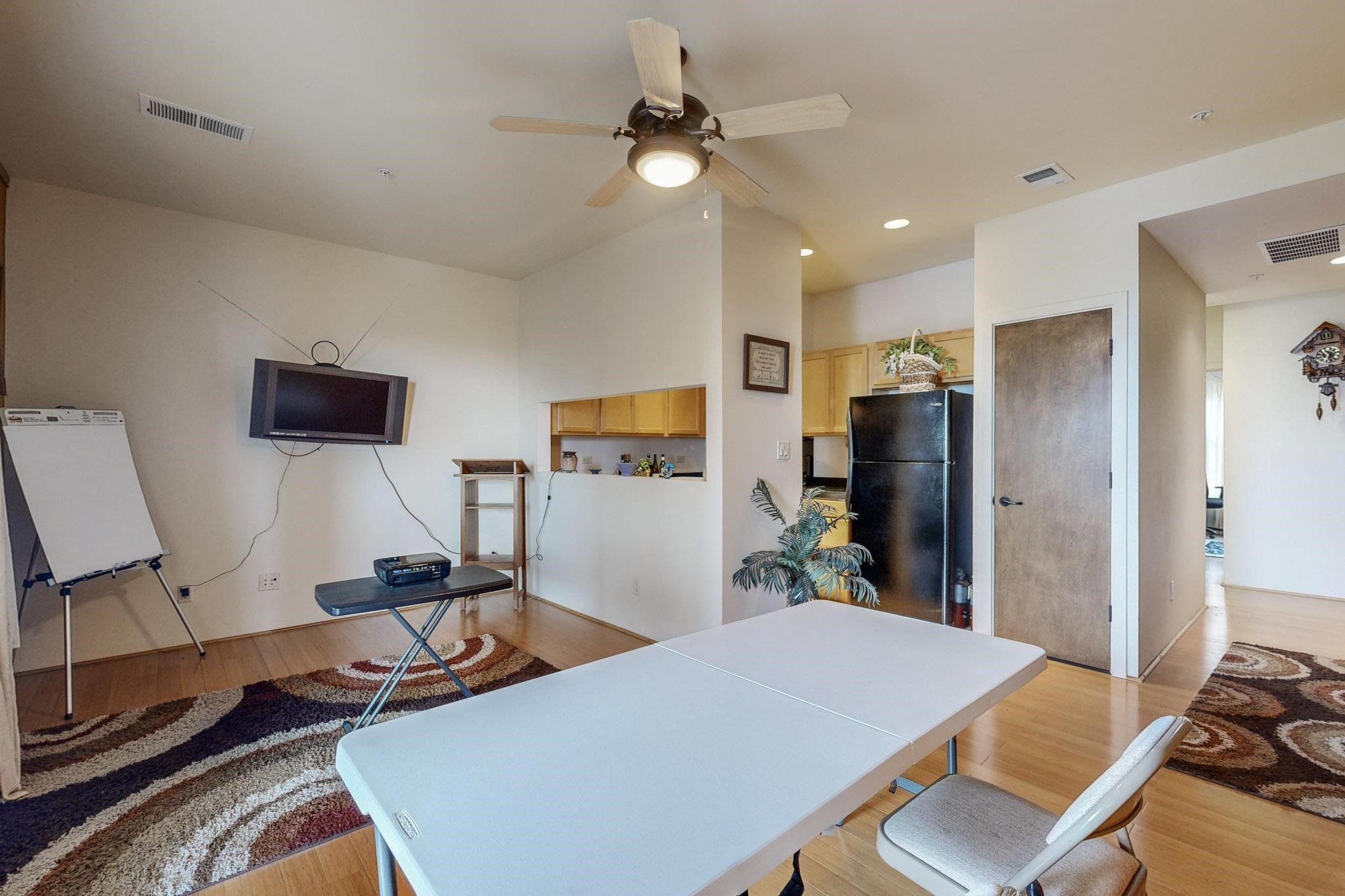 6005 Jaguar Drive 203