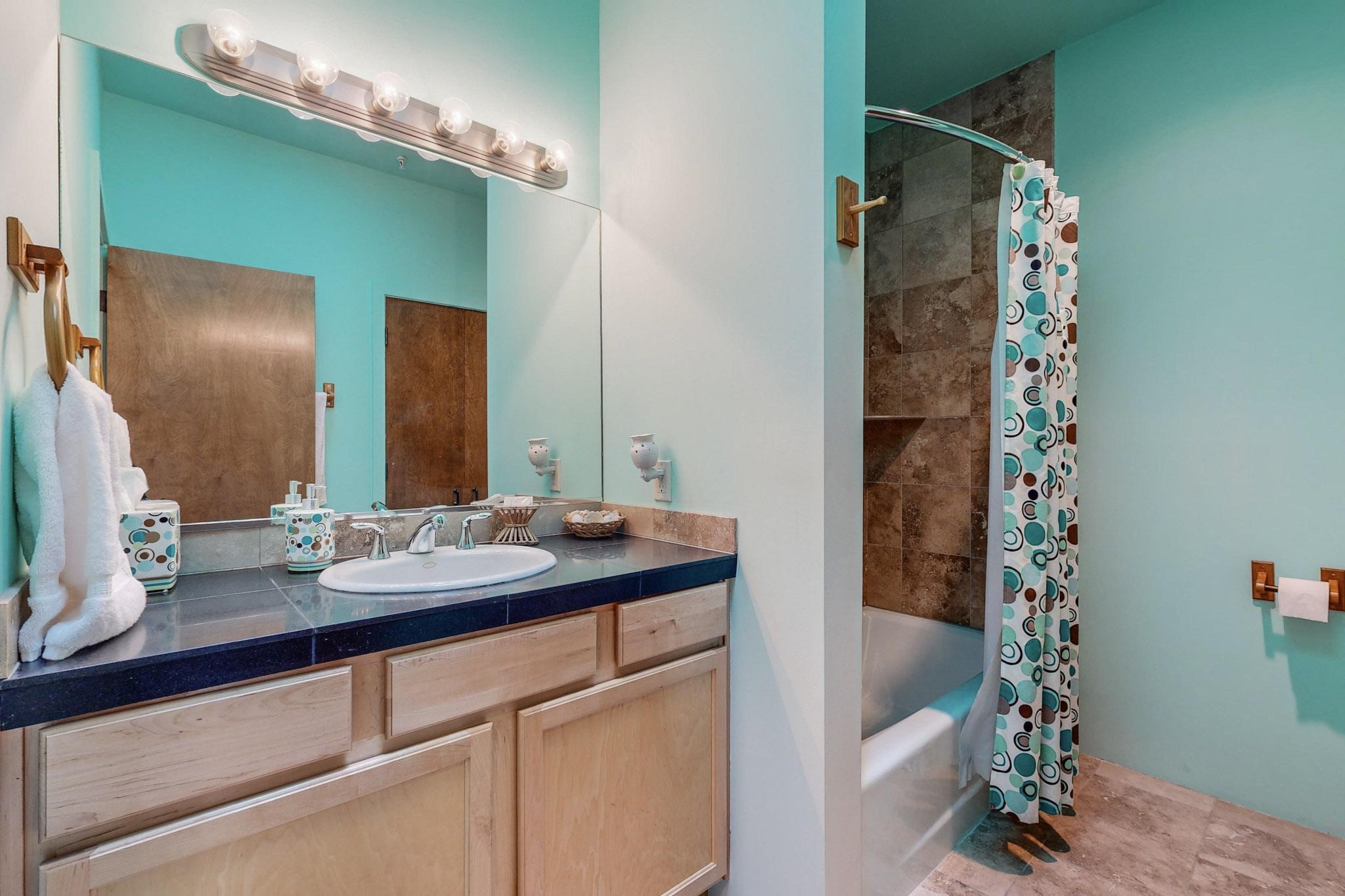 6005 Jaguar Drive 203