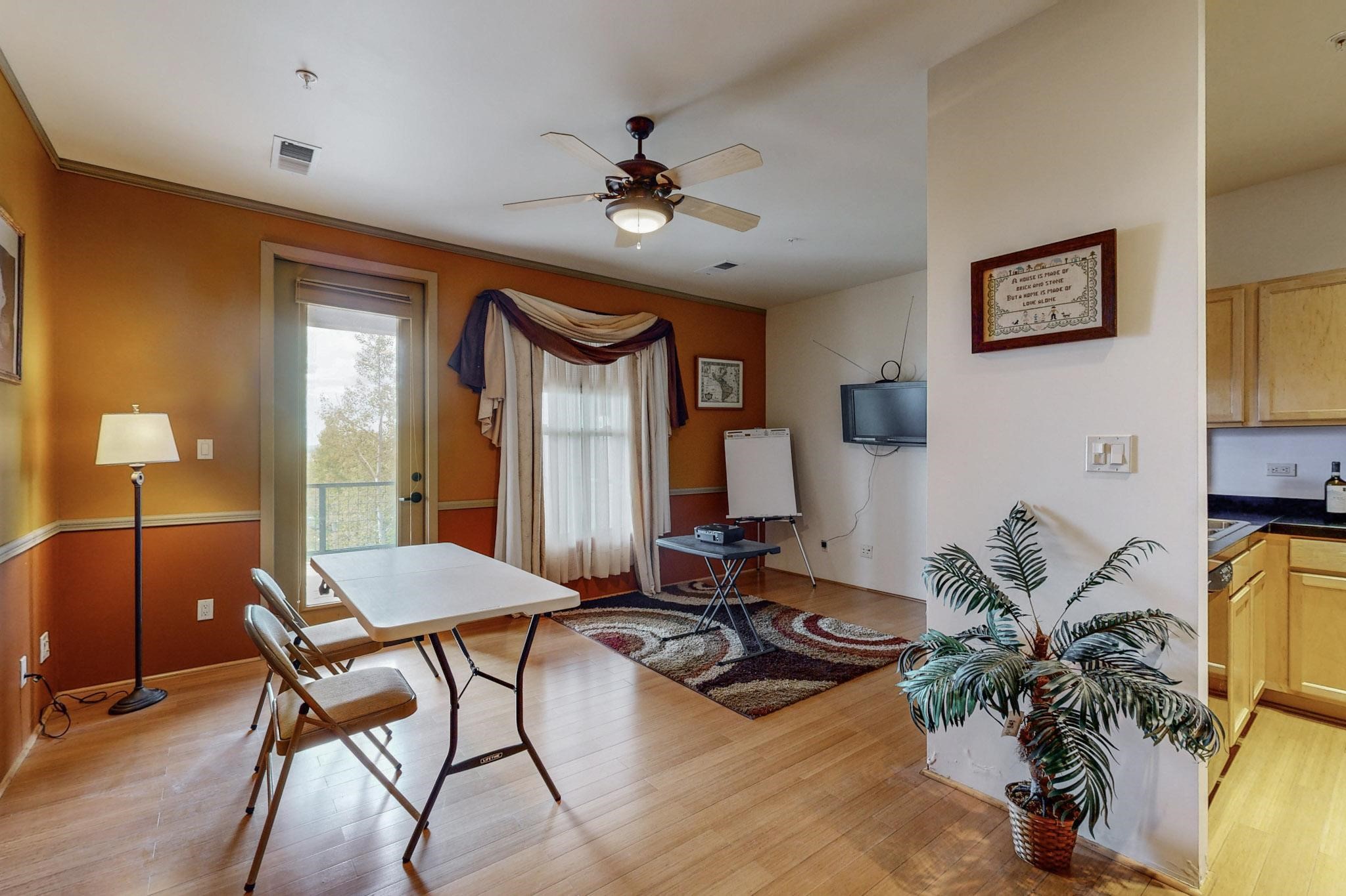 6005 Jaguar Drive 203