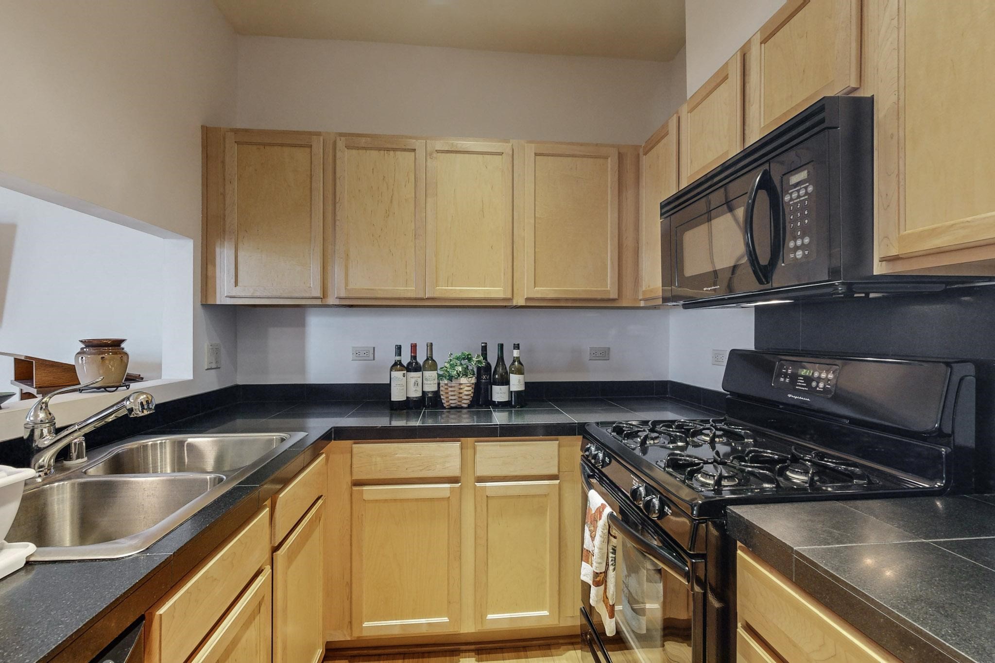 6005 Jaguar Drive 203