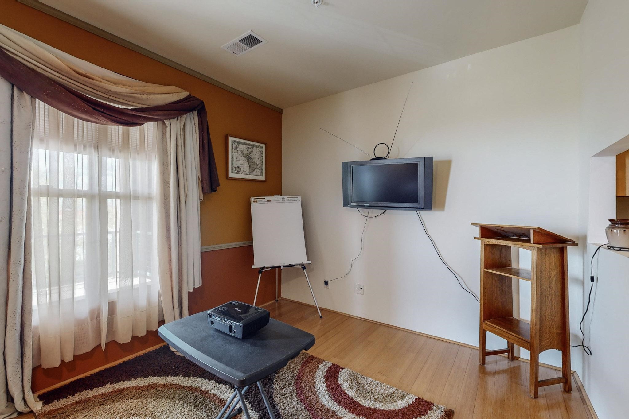 6005 Jaguar Drive 203