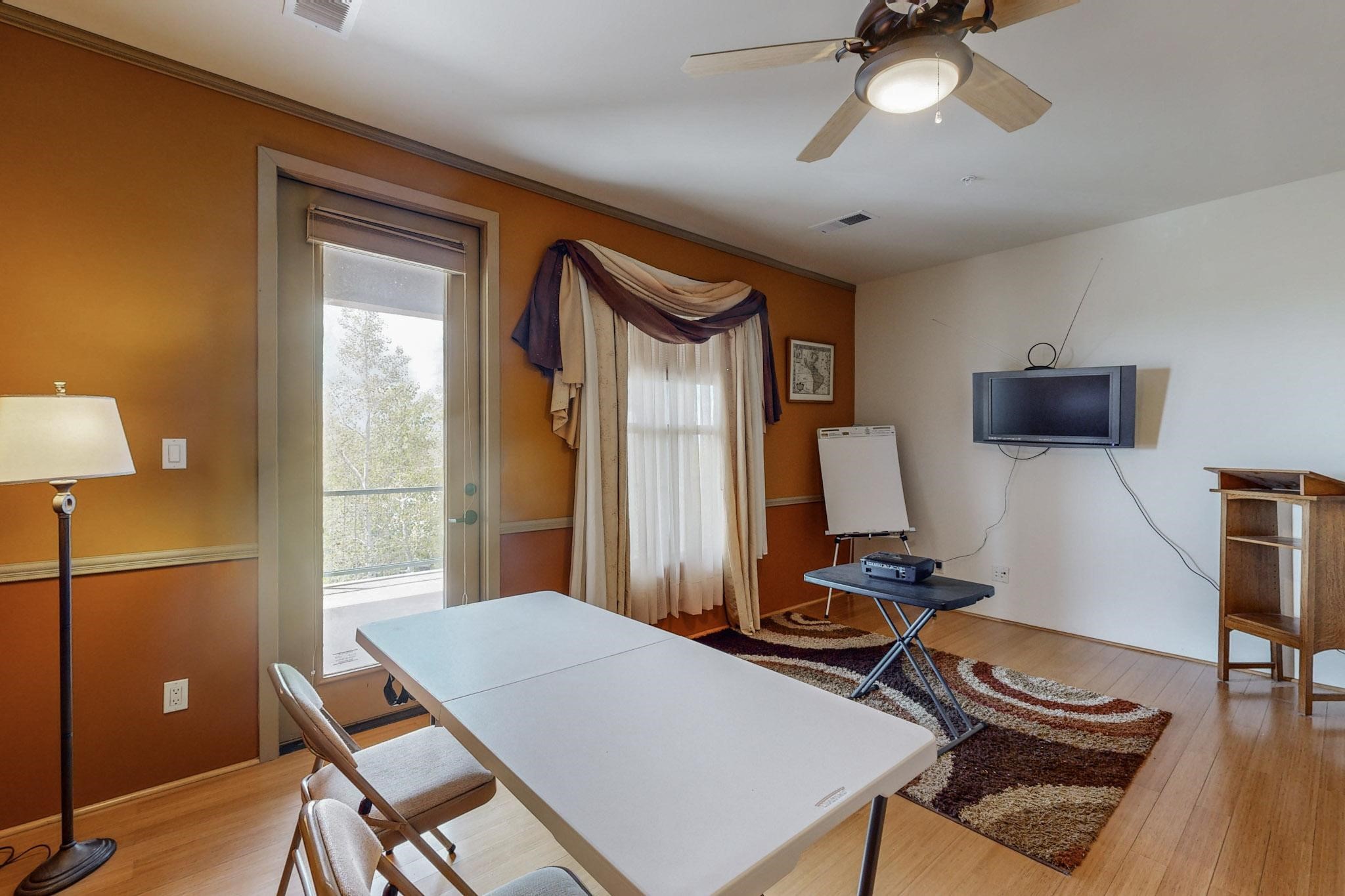 6005 Jaguar Drive 203