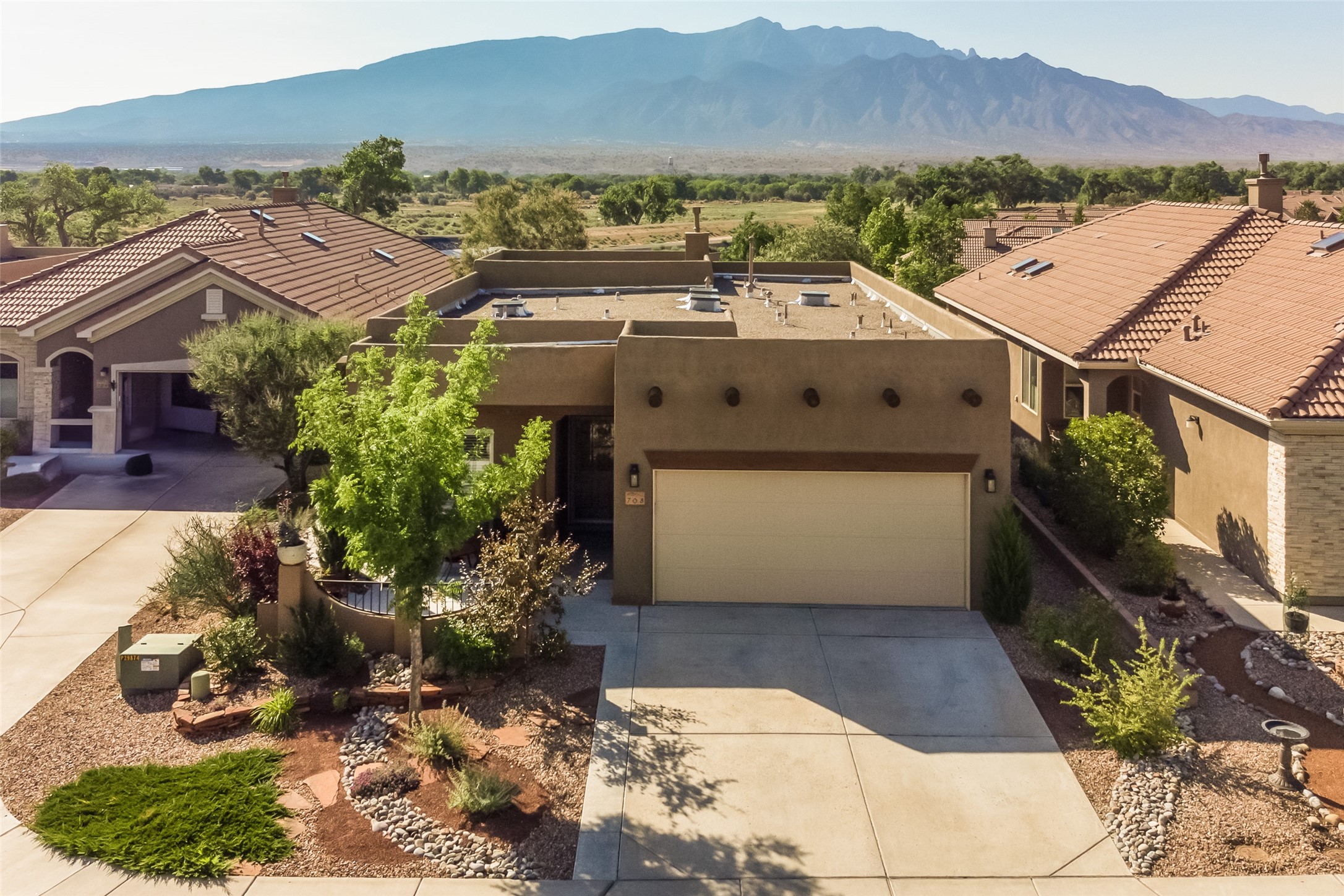 708 Desert Marigold Ct