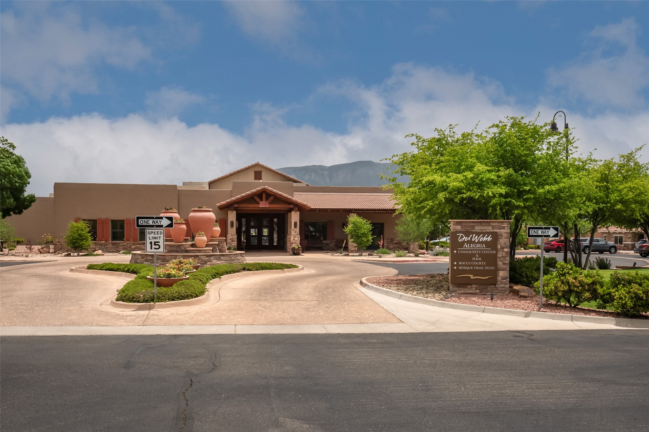 708 Desert Marigold Ct