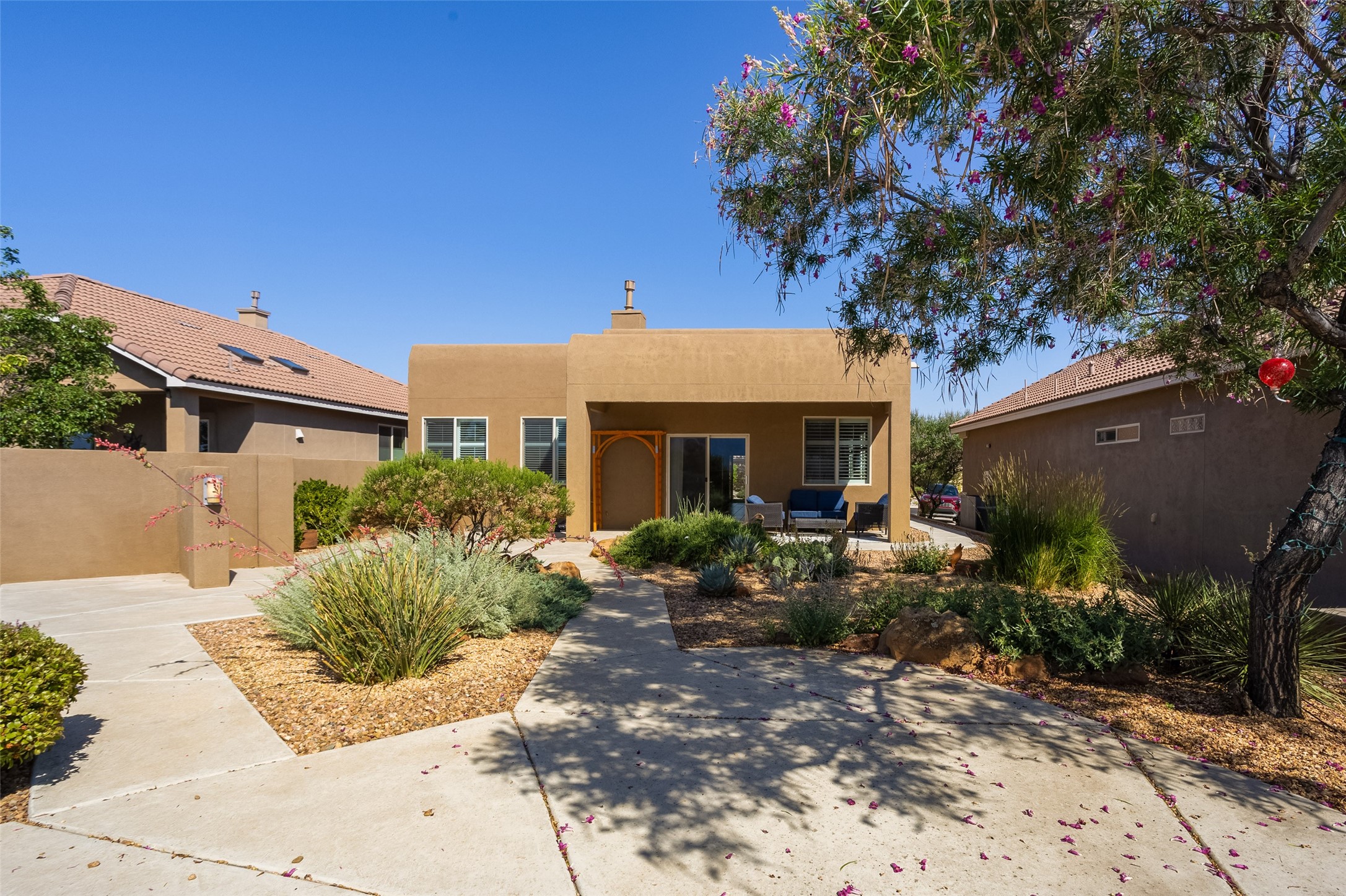 708 Desert Marigold Ct