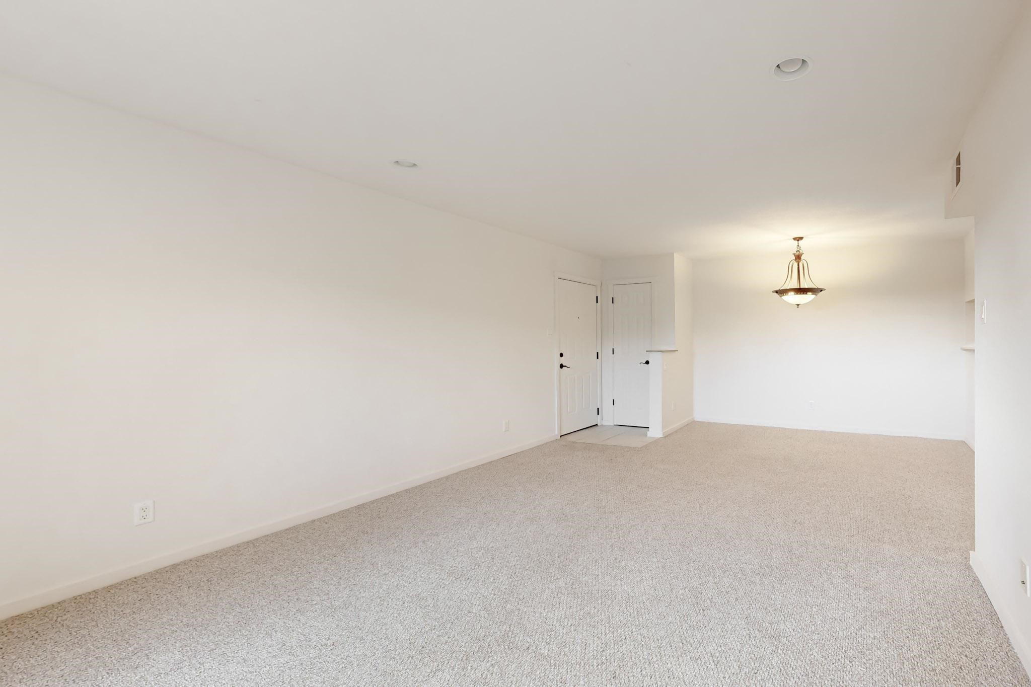 601 W San Mateo Road 142